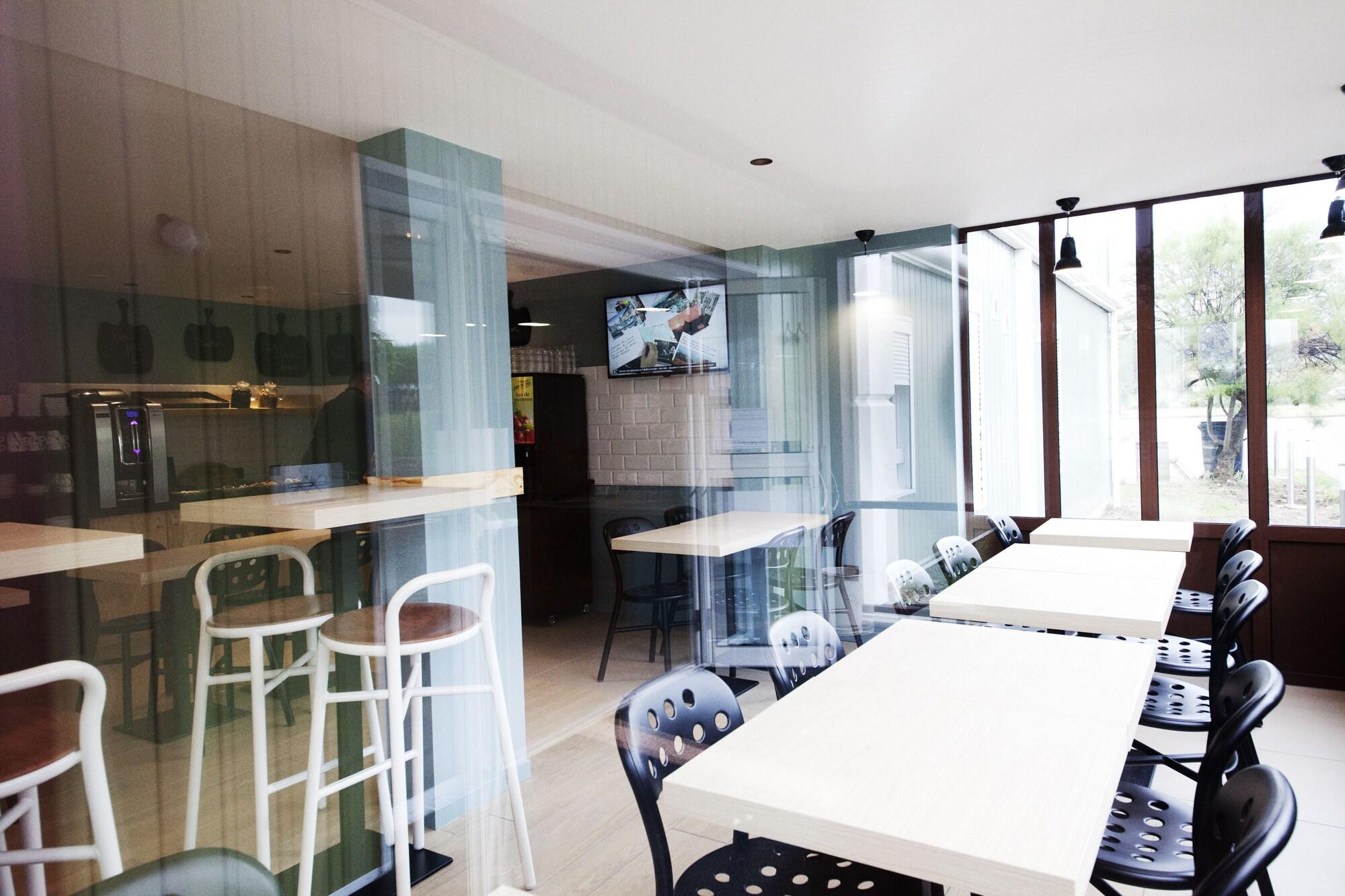 Brit Hotel Essentiel Arverne Clermont Sud