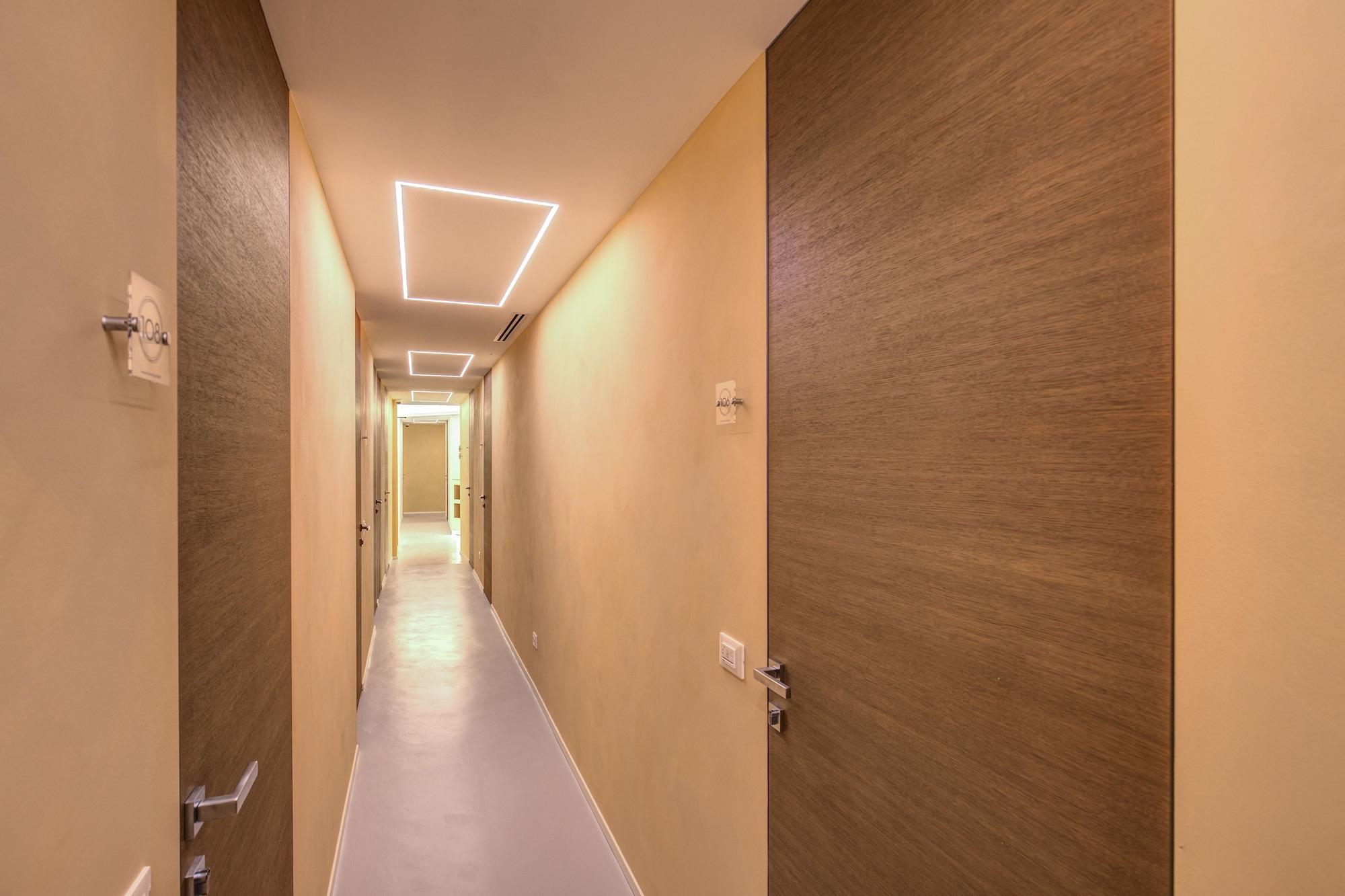 Victor Boutique Hotel - photo