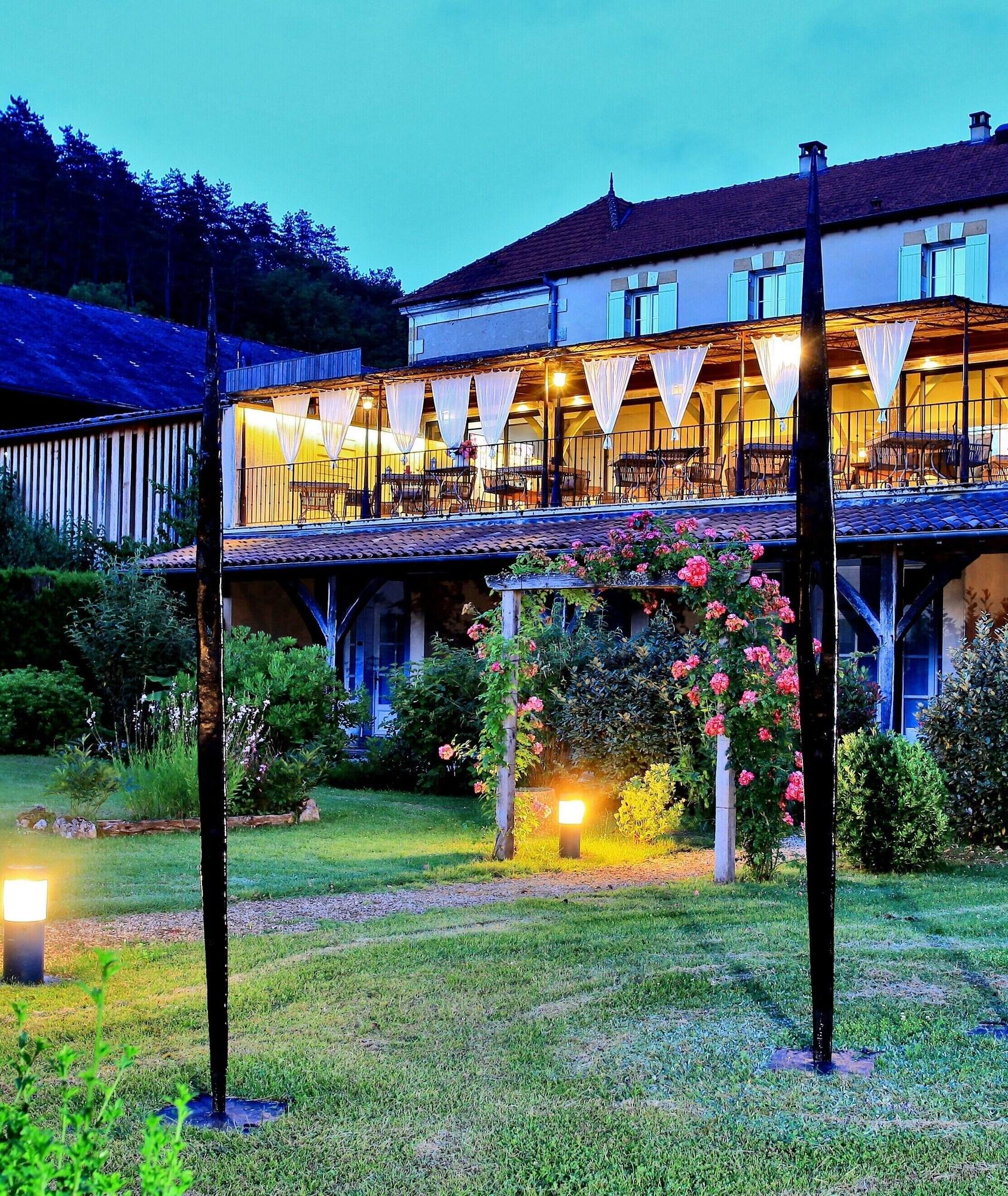 Le Bistro des Glycines by null