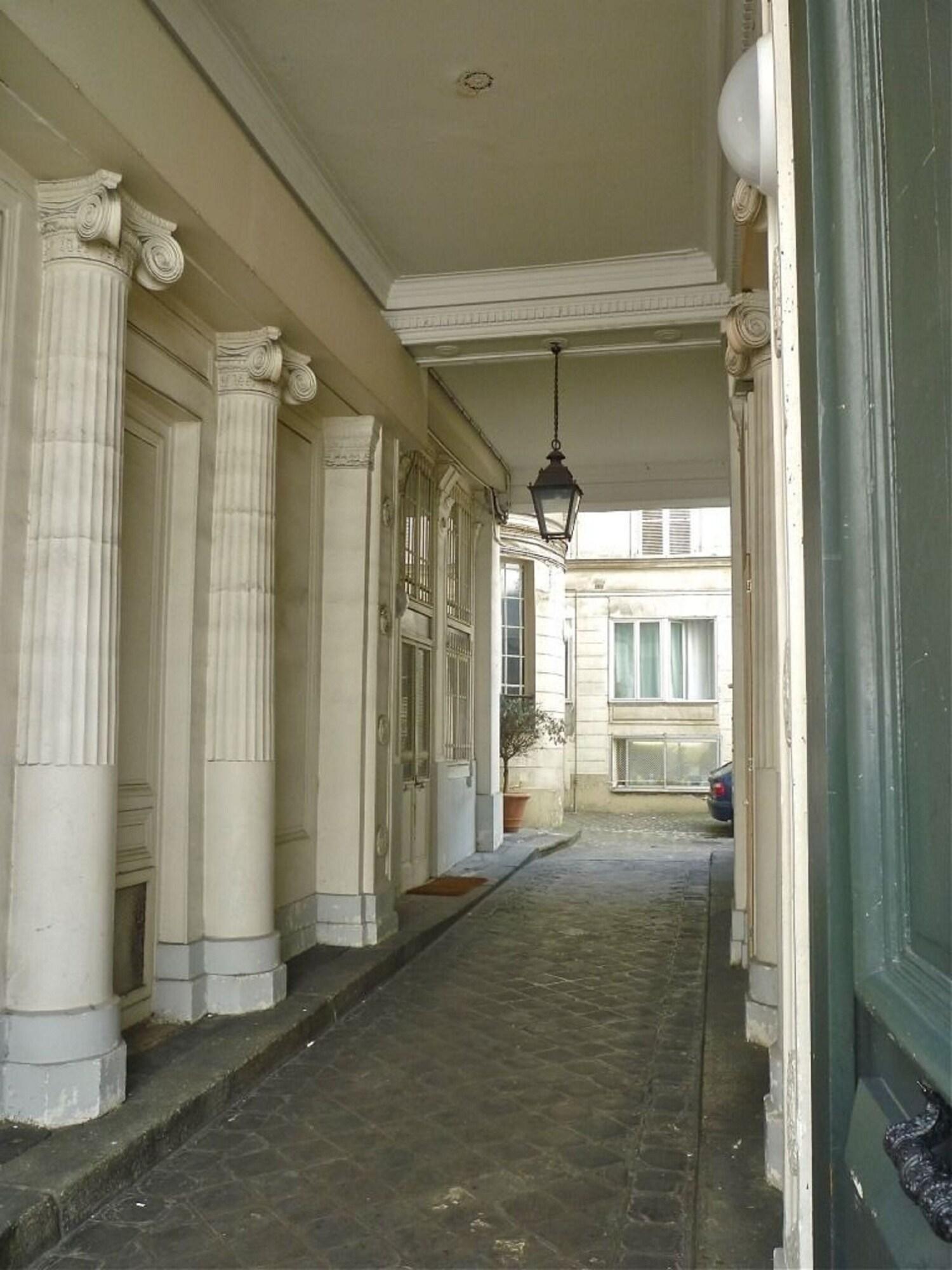 Le 1ᵉʳ Étage Opéra by null