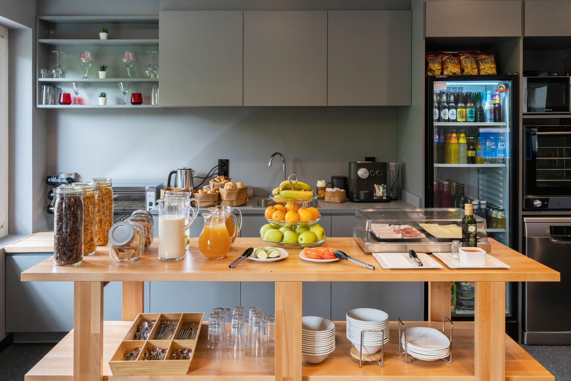 Nest Style Valencia Hotel
