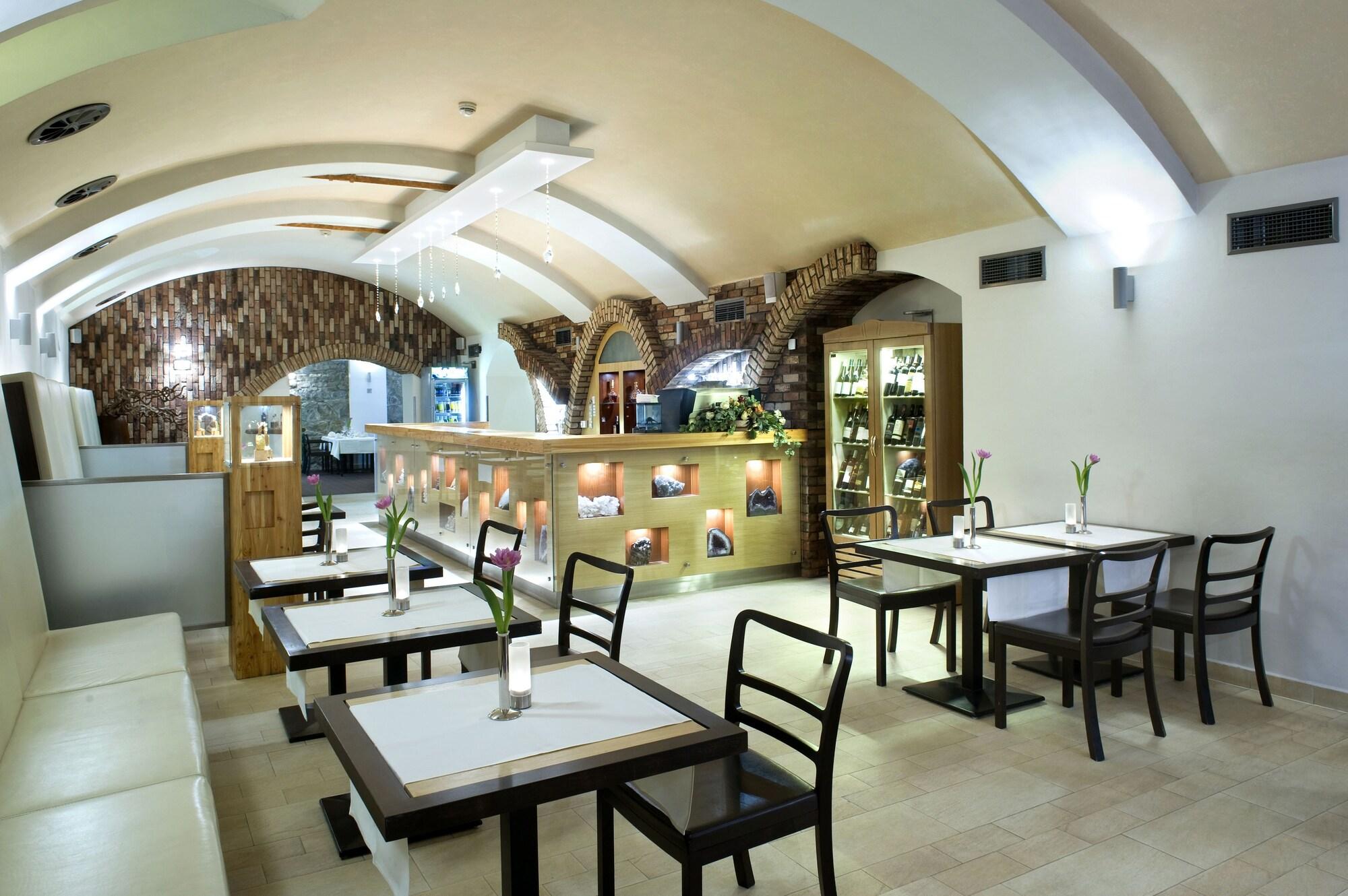 Hotel Dubna Skala