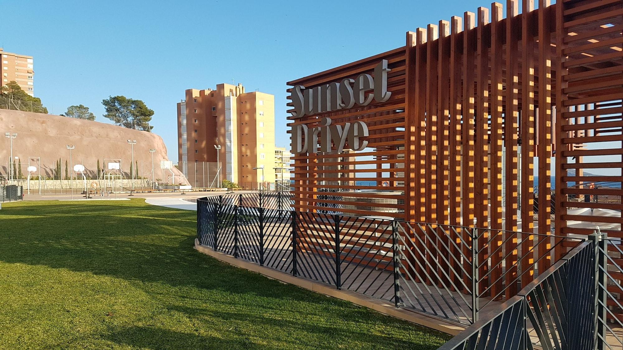 Edificio Sunset Drive By Sonneil Rentals