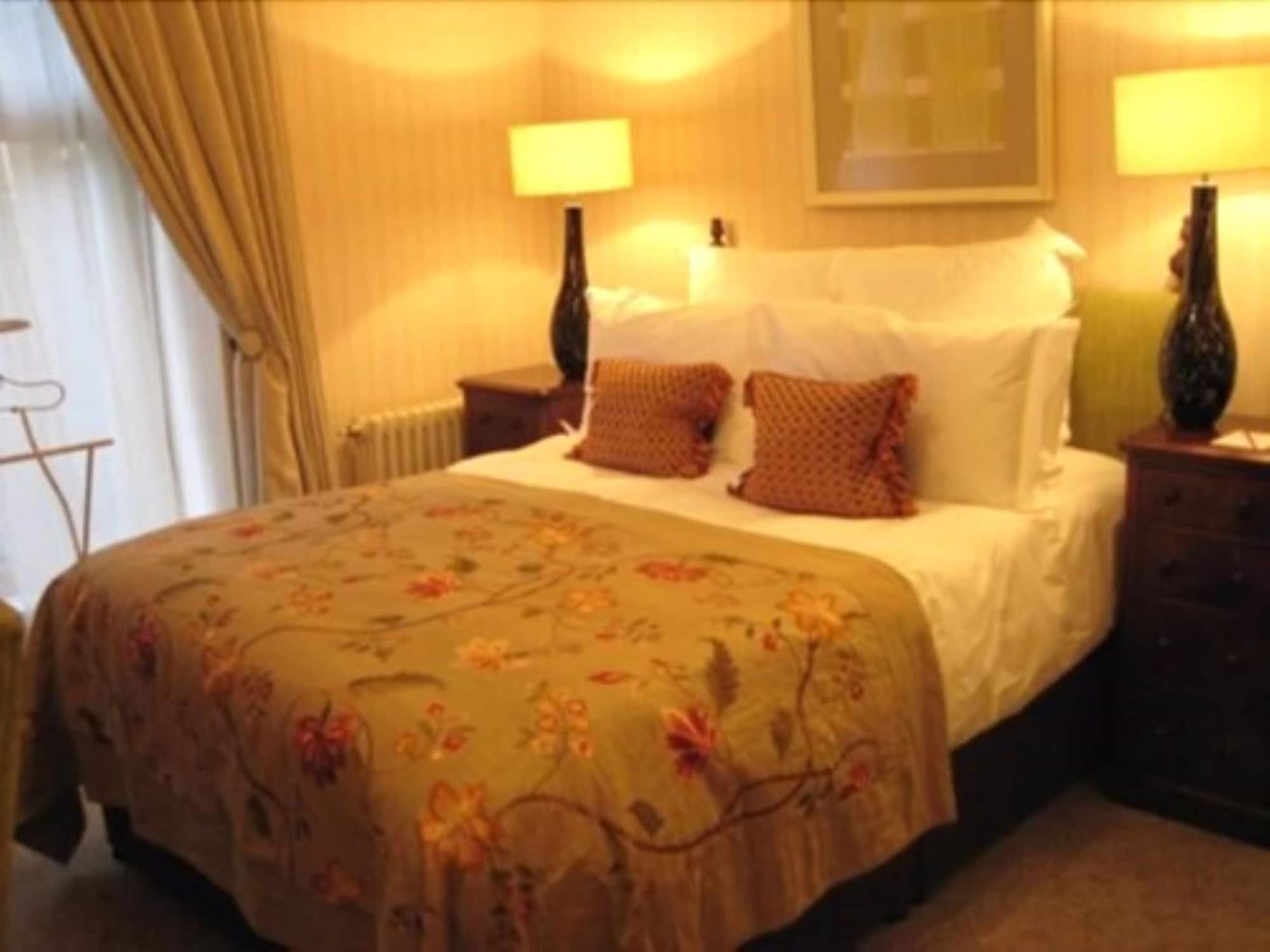 Lords Of The Manor Hotel by null