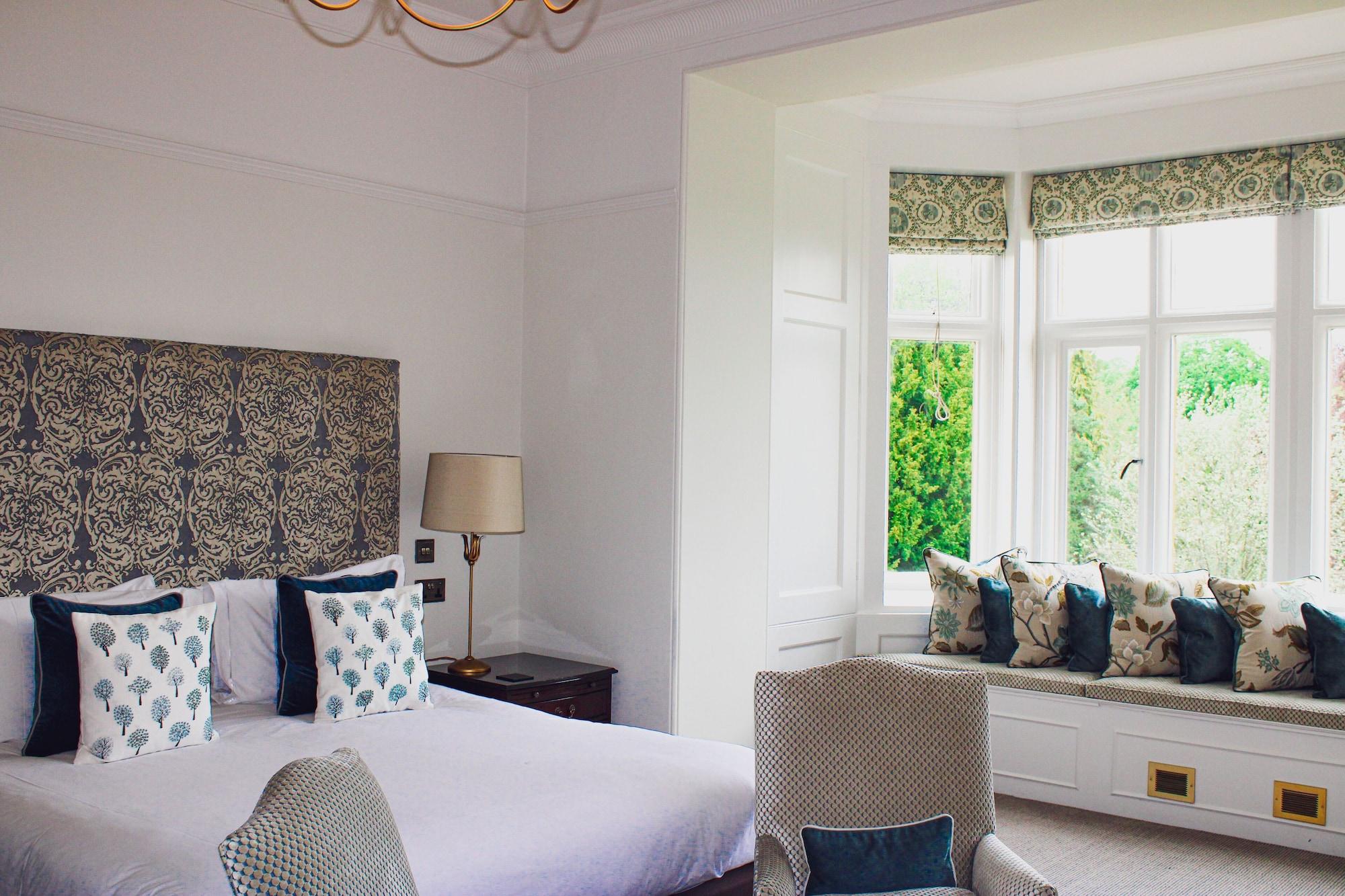 Lords Of The Manor Hotel by null