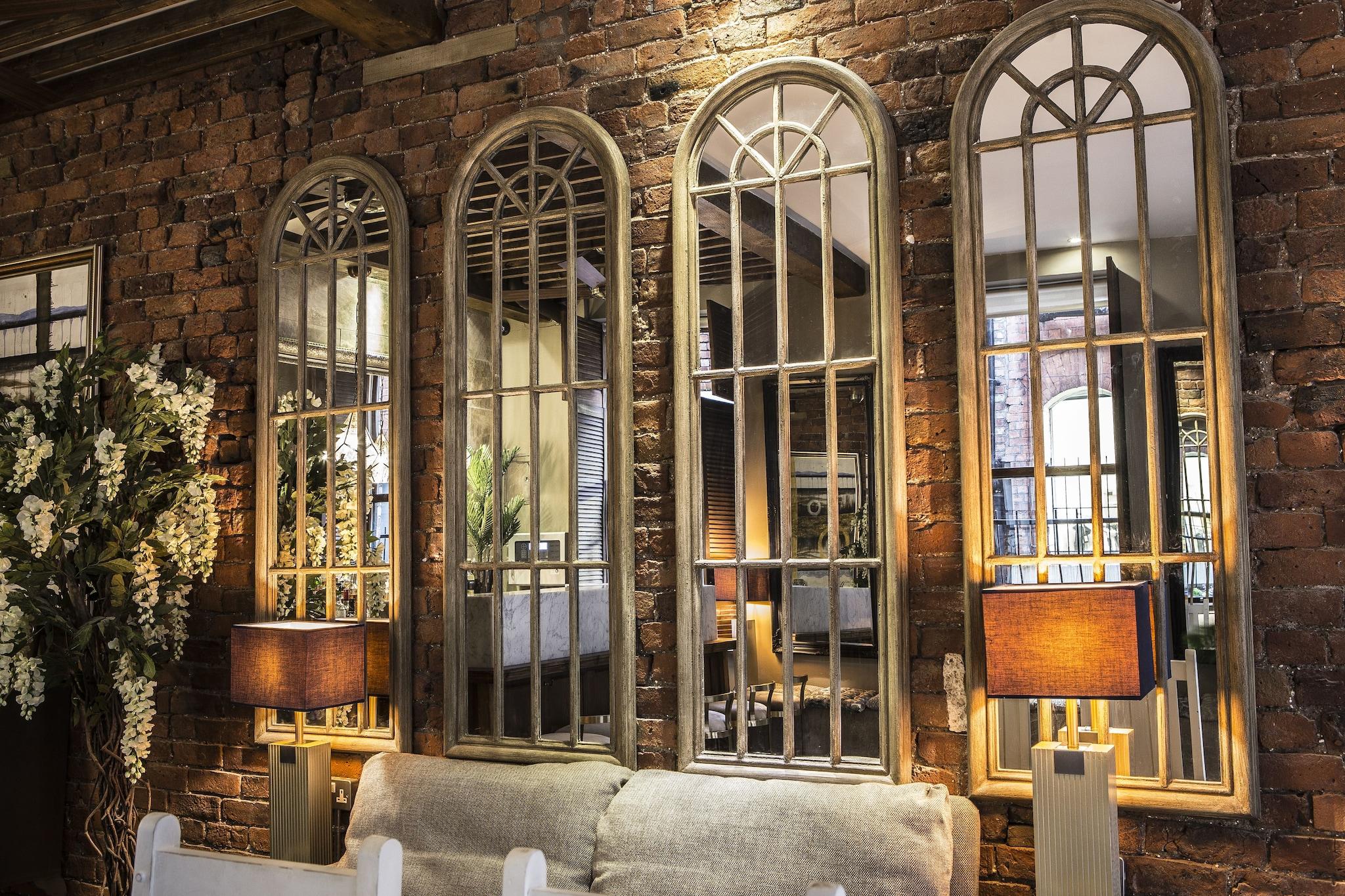 The Cow Hollow Hotel by null