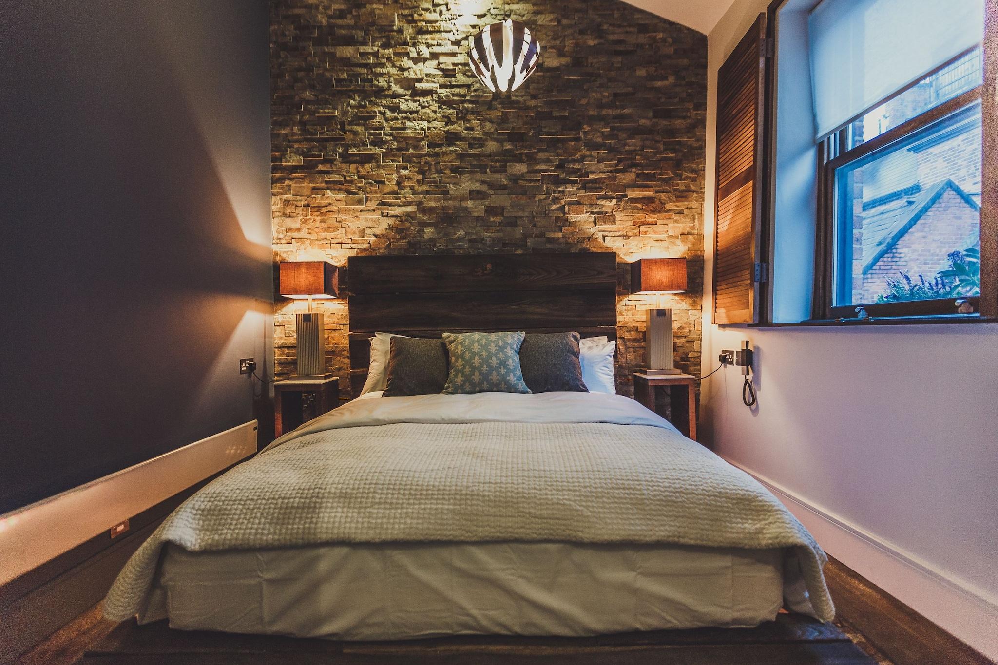 The Cow Hollow Hotel by null
