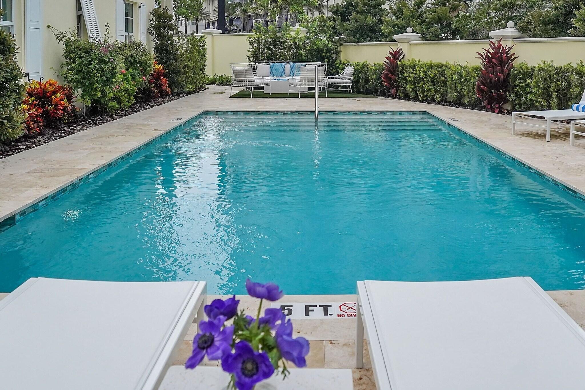 The Pillars Hotel and Club, an Small Luxury Hotel by null