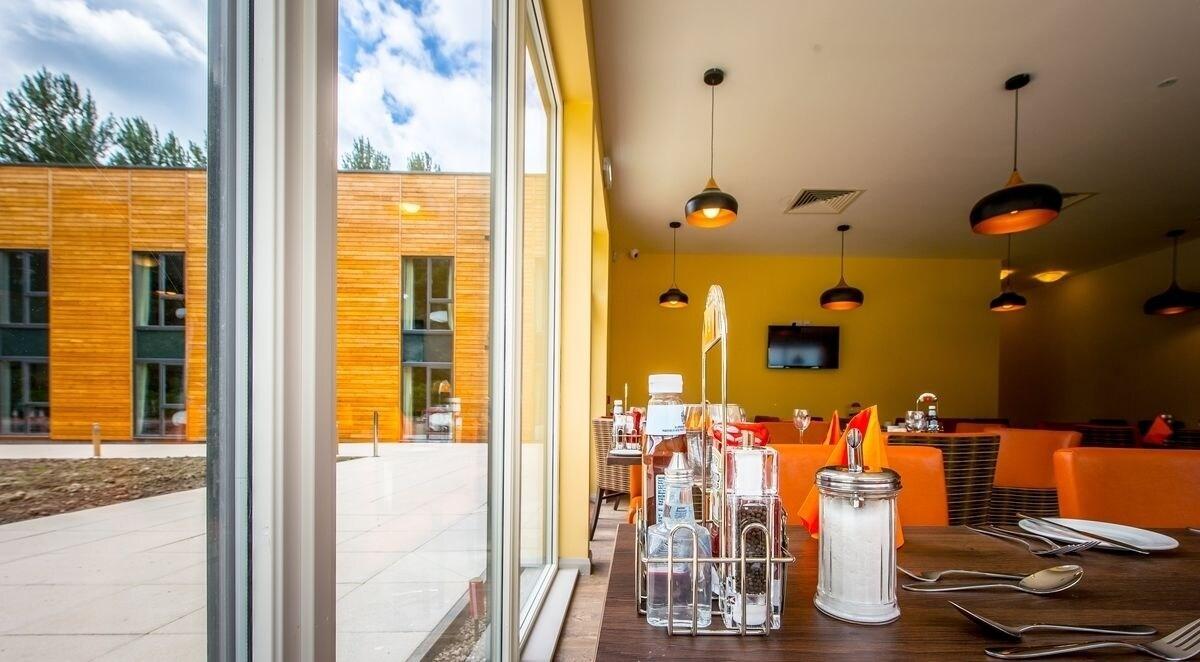 The Lodge At Perth Racecourse