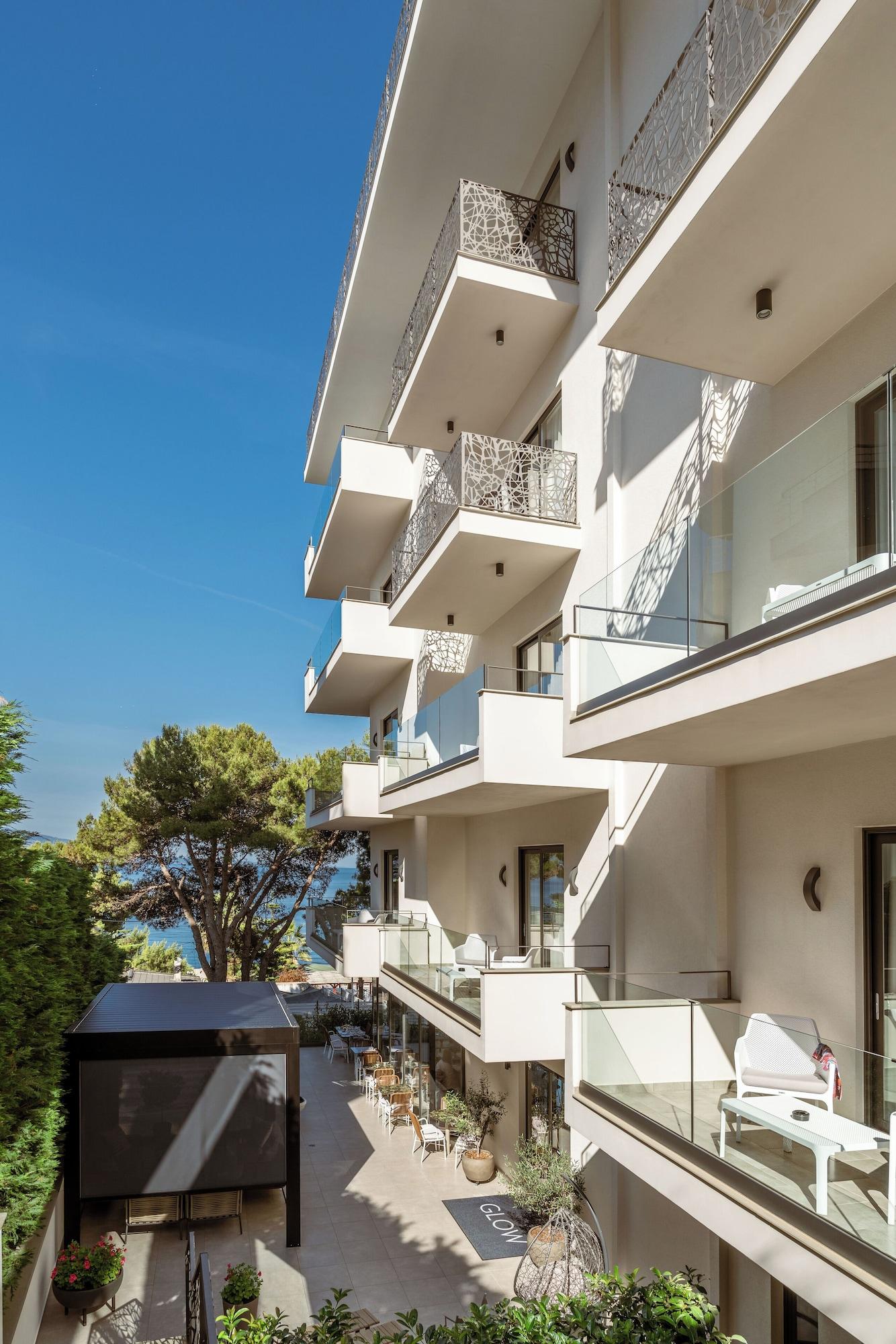 Glow Boutique Hotel & Suites - photo