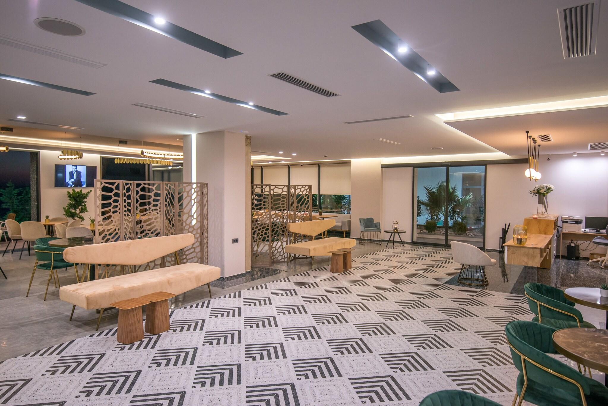 Glow Boutique Hotel & Suites - photo