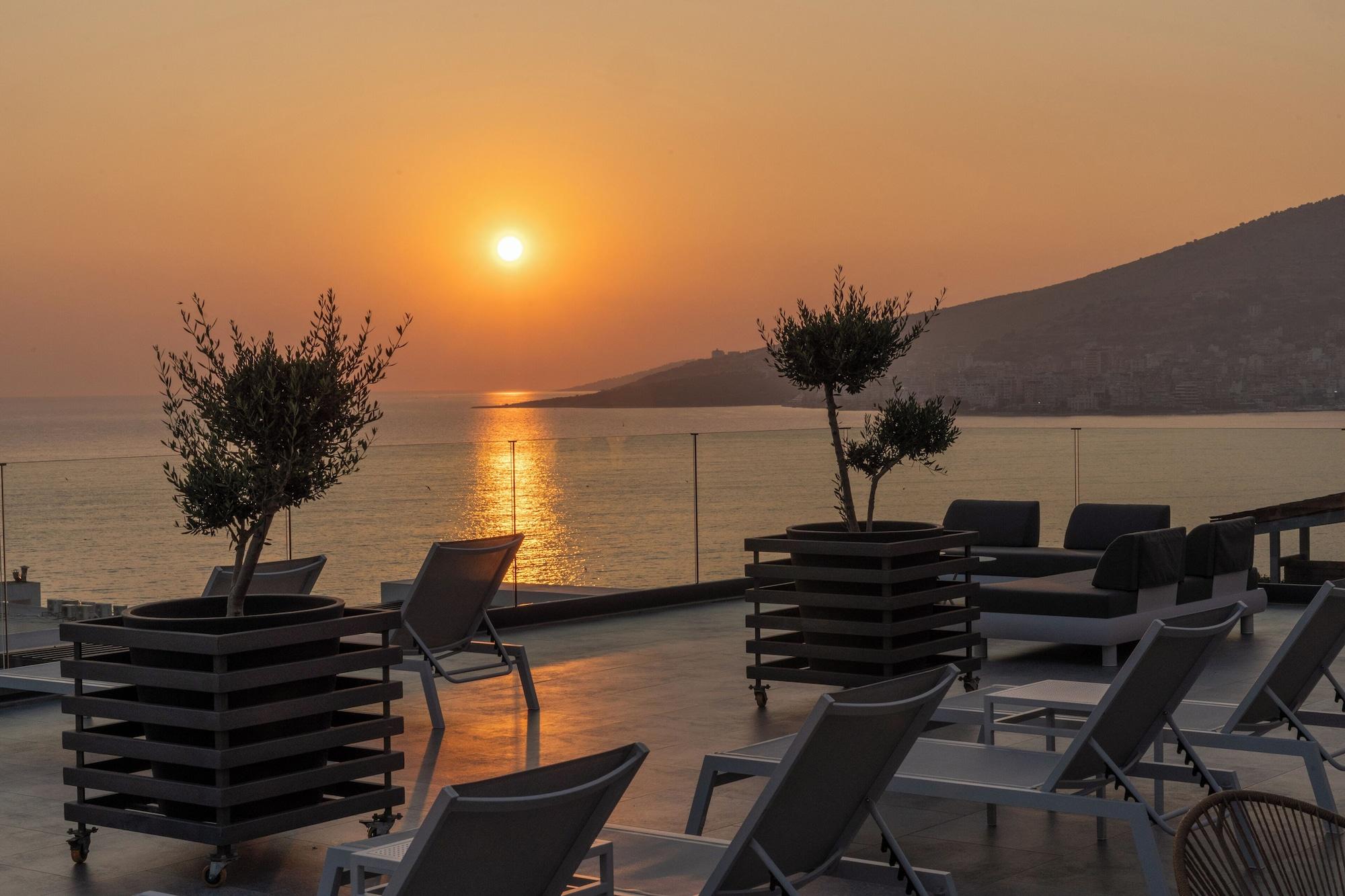 Glow Boutique Hotel & Suites - photo