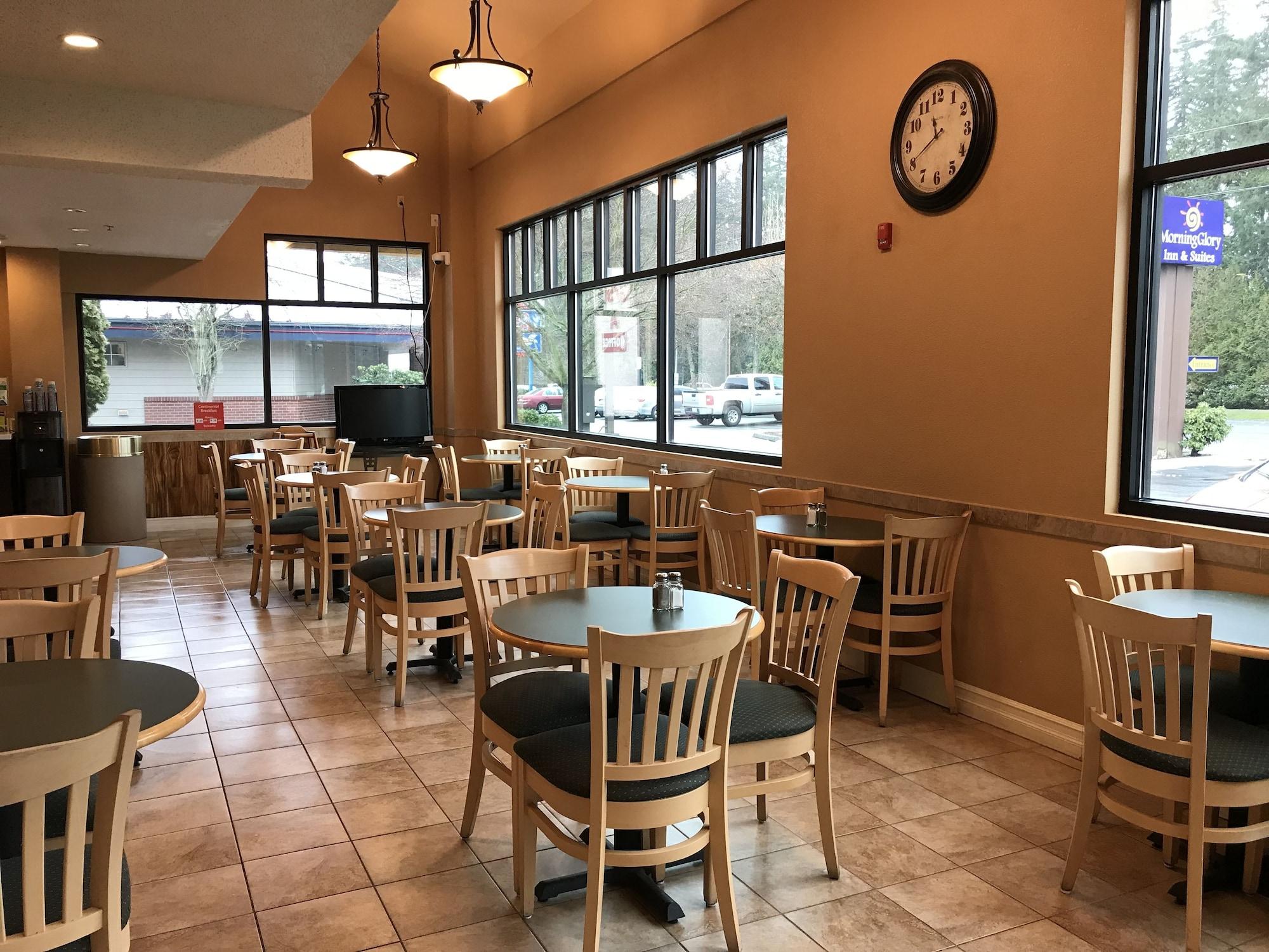 MorningGlory Inn & Suites