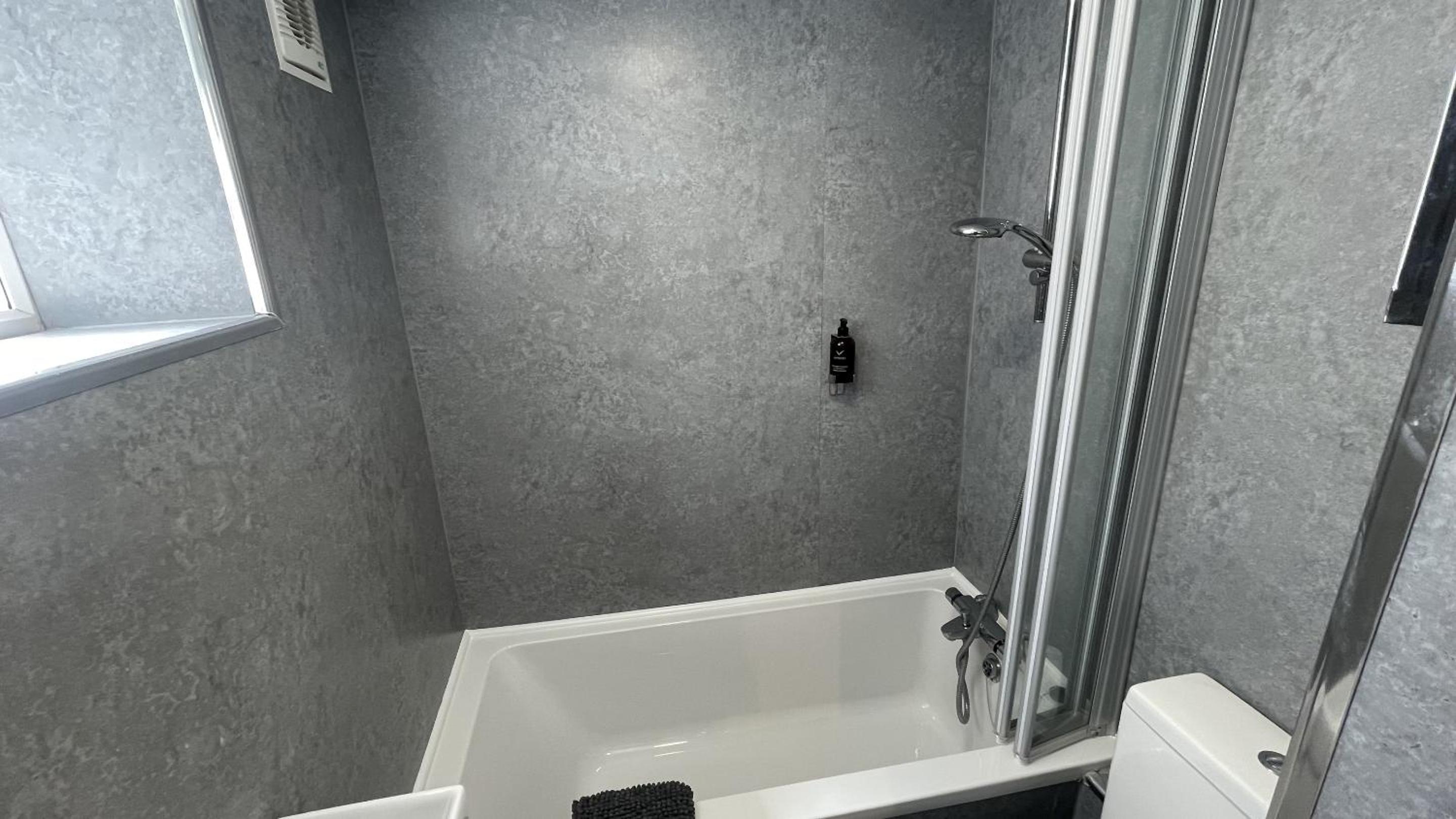 Ei8Ht Brighton Apartments