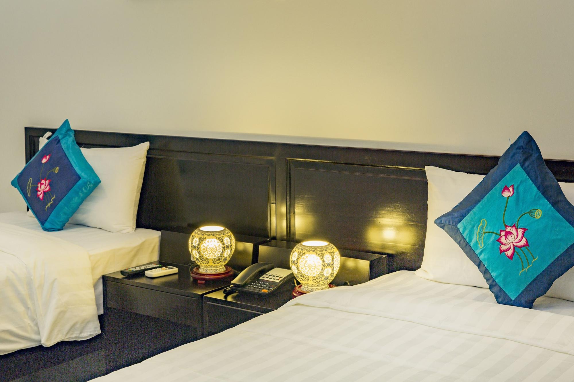 Phu House Hostel by null