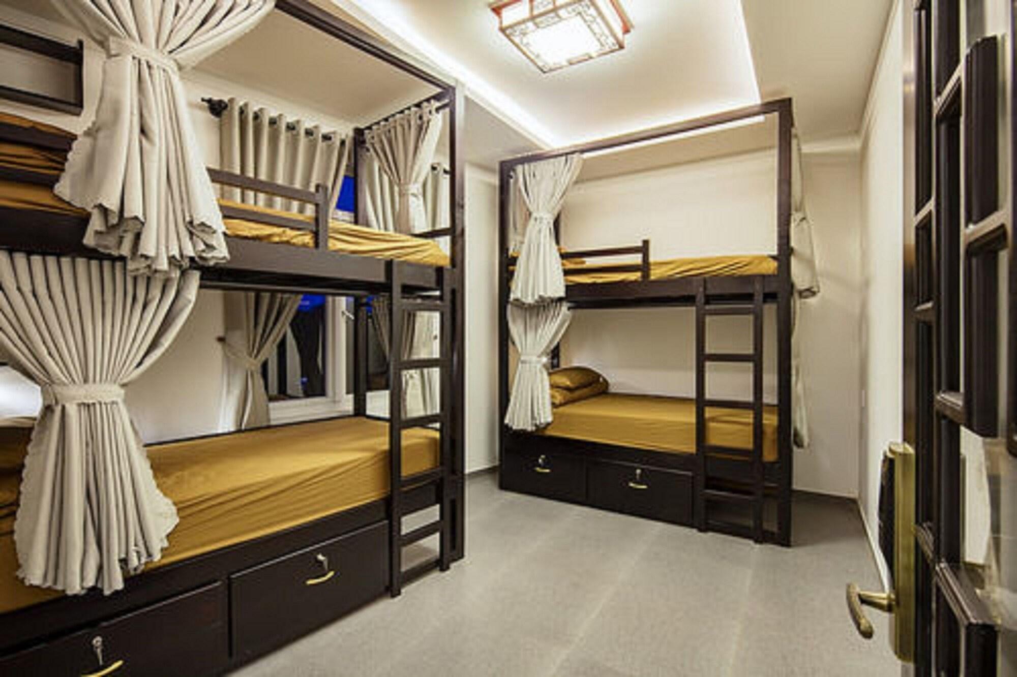 Phu House Hostel by null