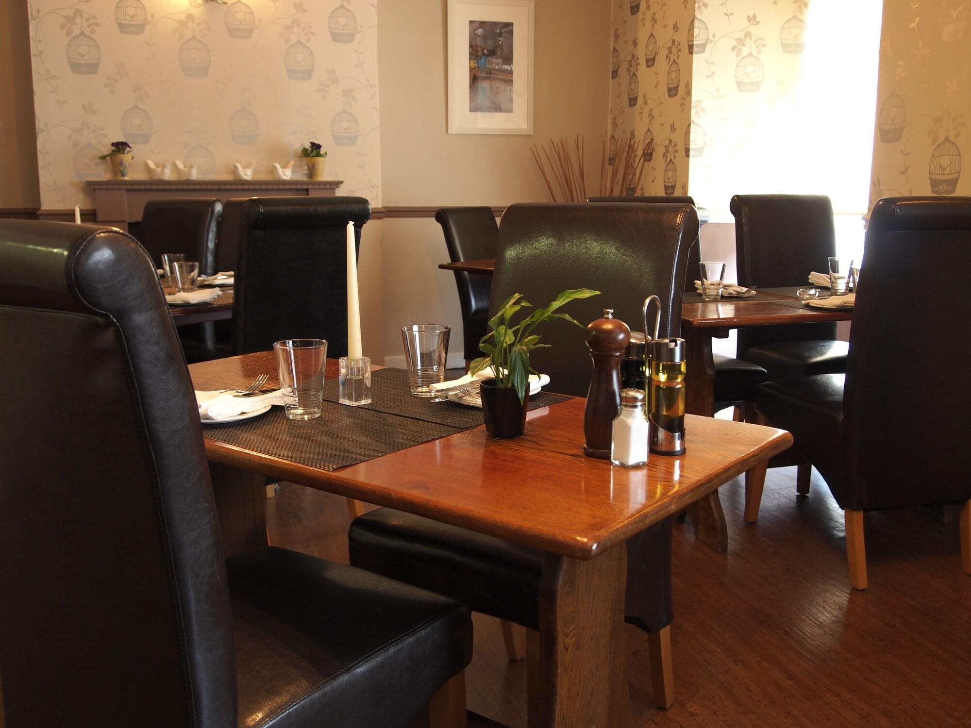 Queens Head Hotel