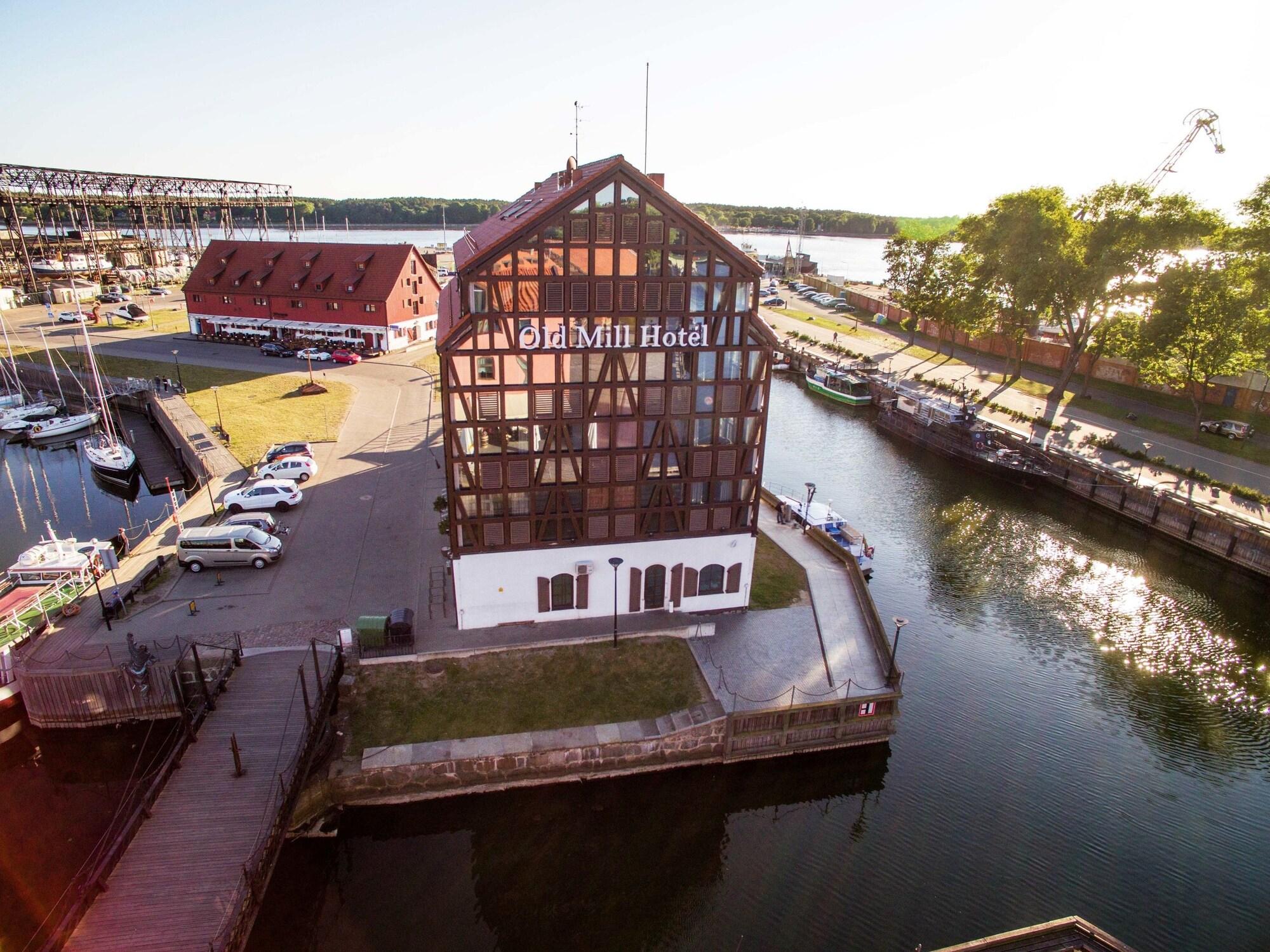 Old Mill Hotel by null