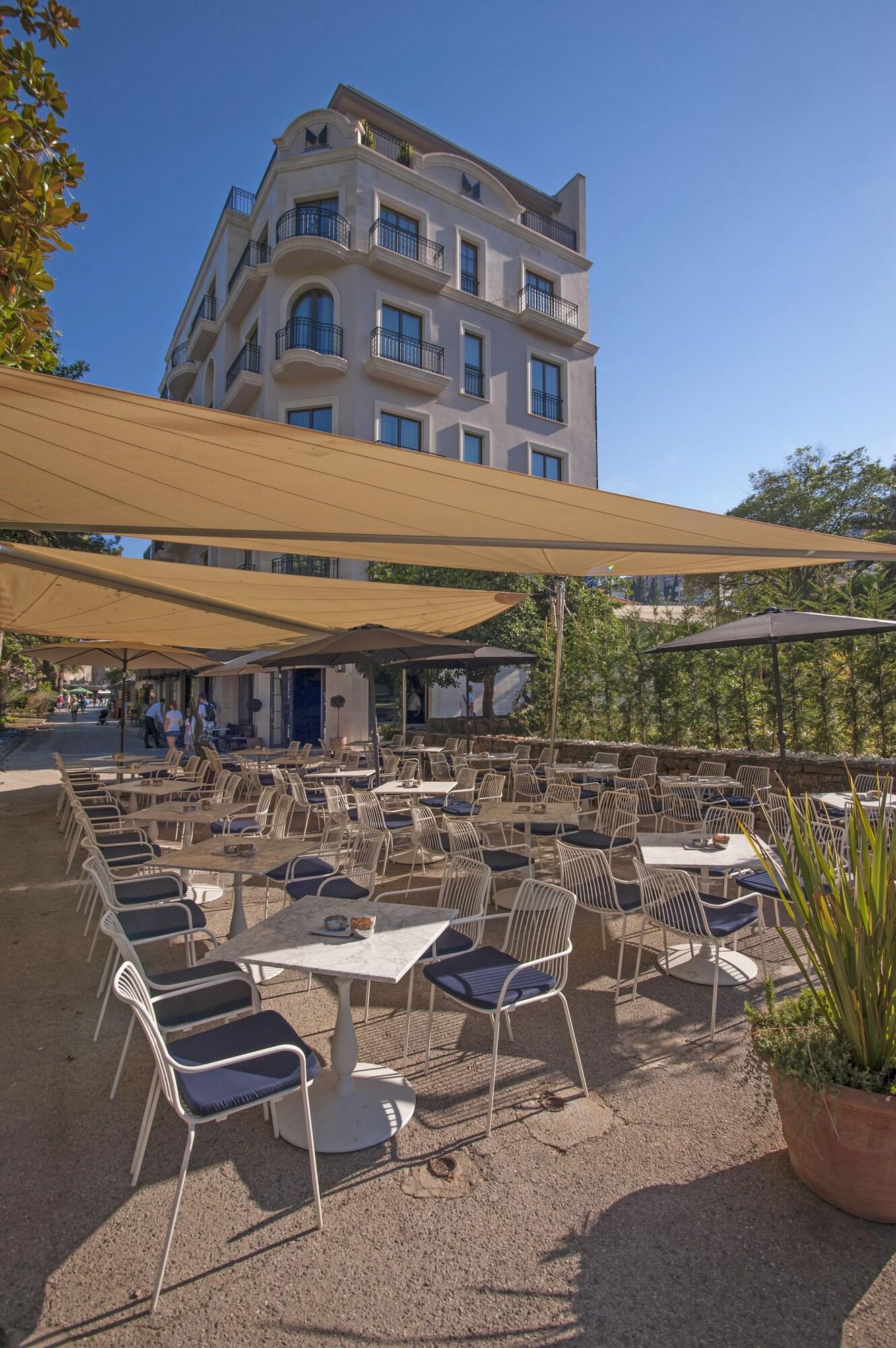 Hotel Majestic - photo