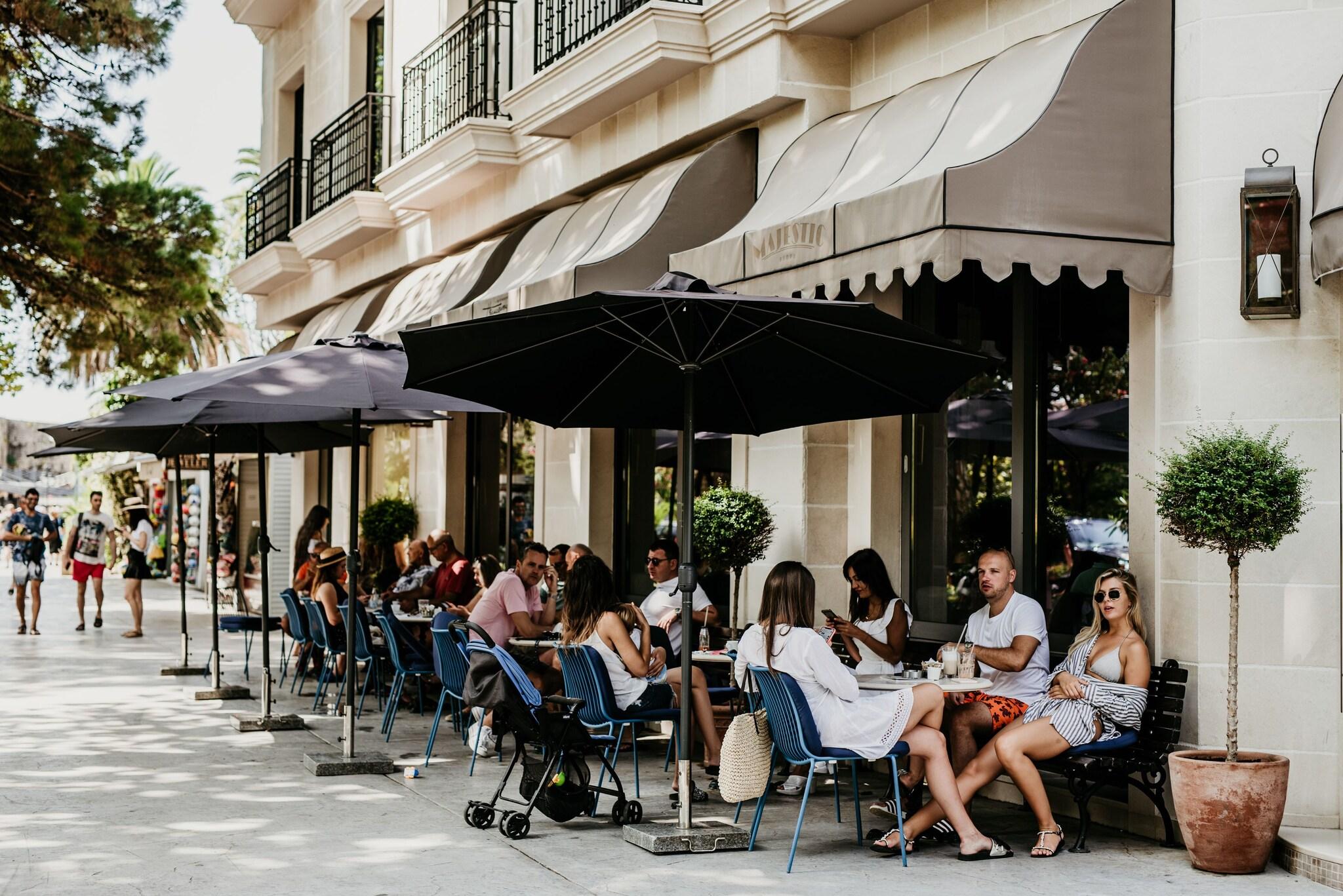 Hotel Majestic - photo