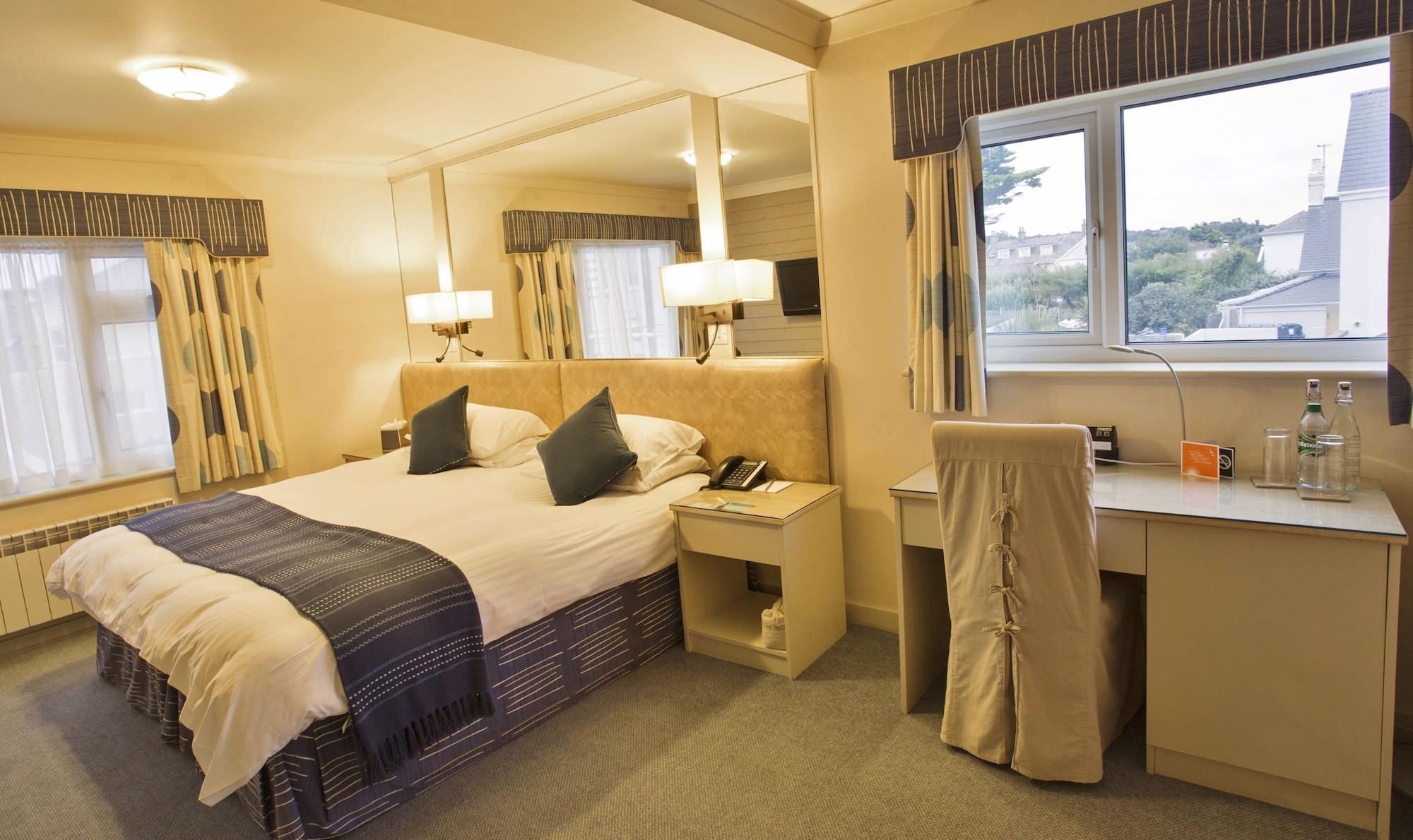 Cobo Bay Hotel & The Beach Terrace by null