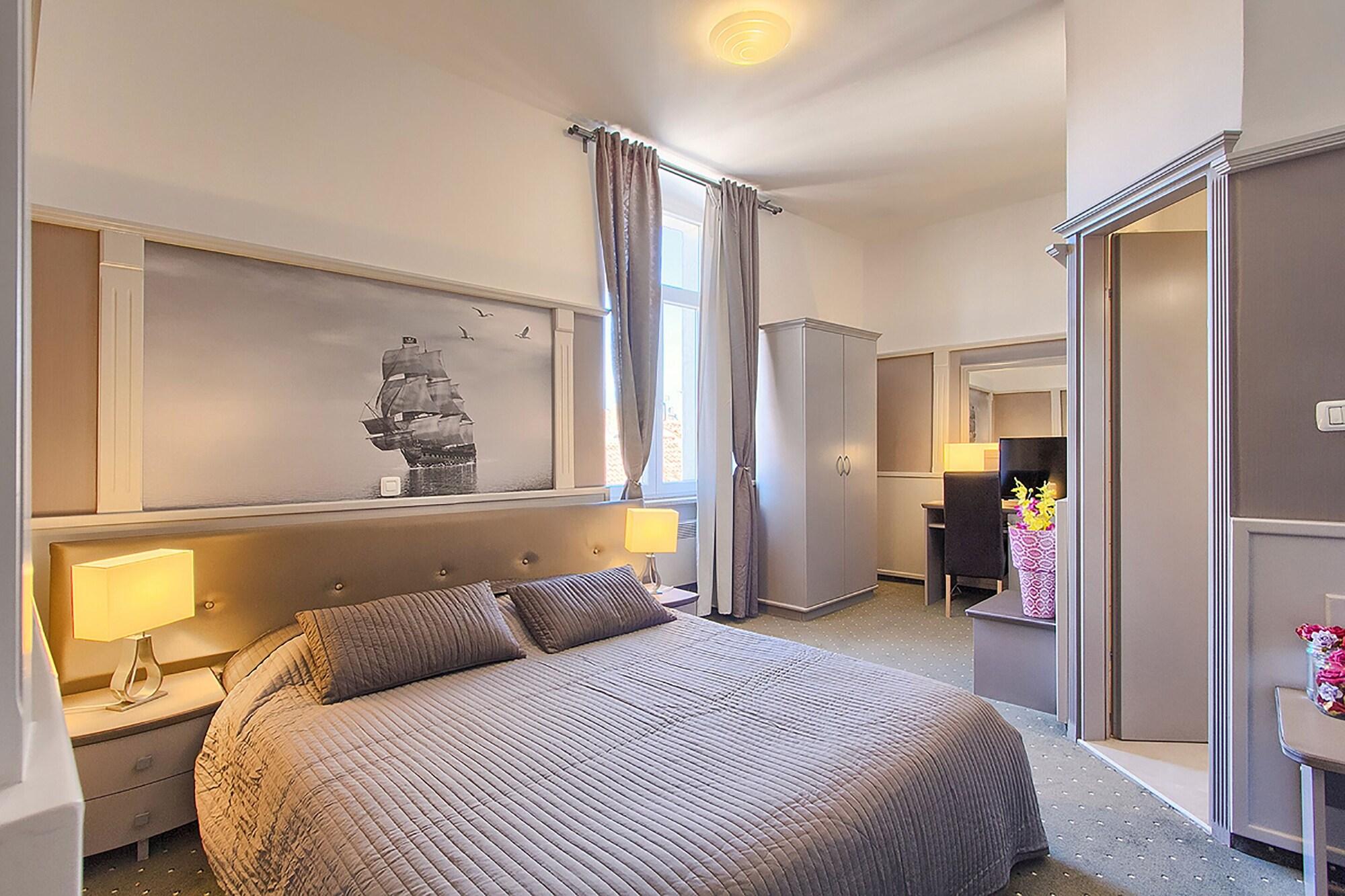 Hotel Galija by null