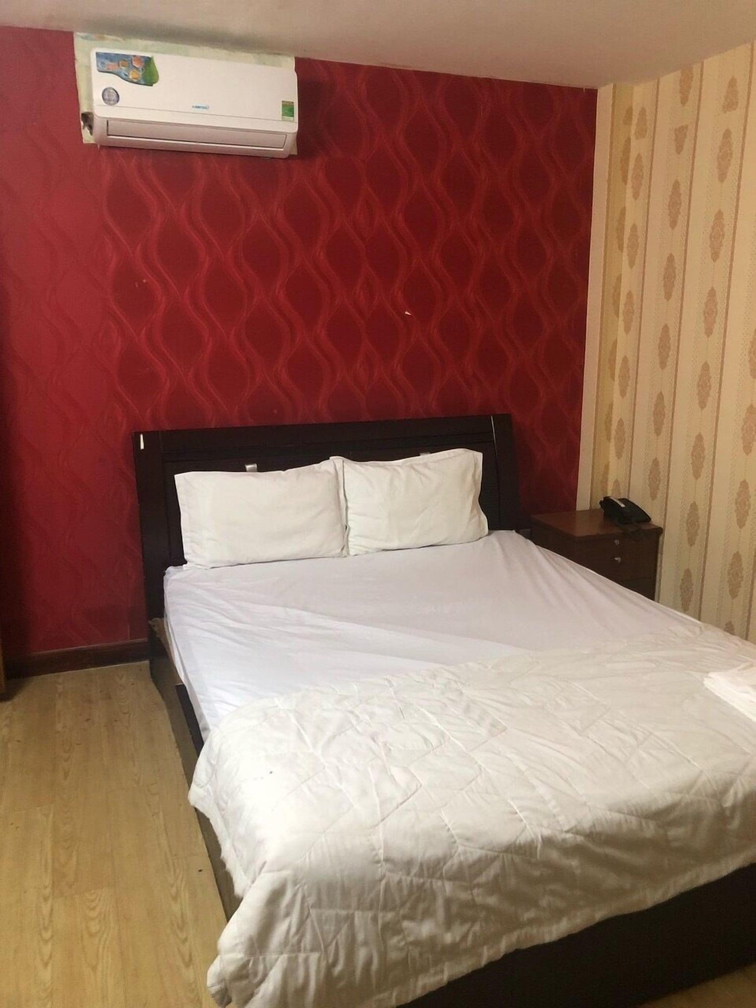 Long Son Hotel