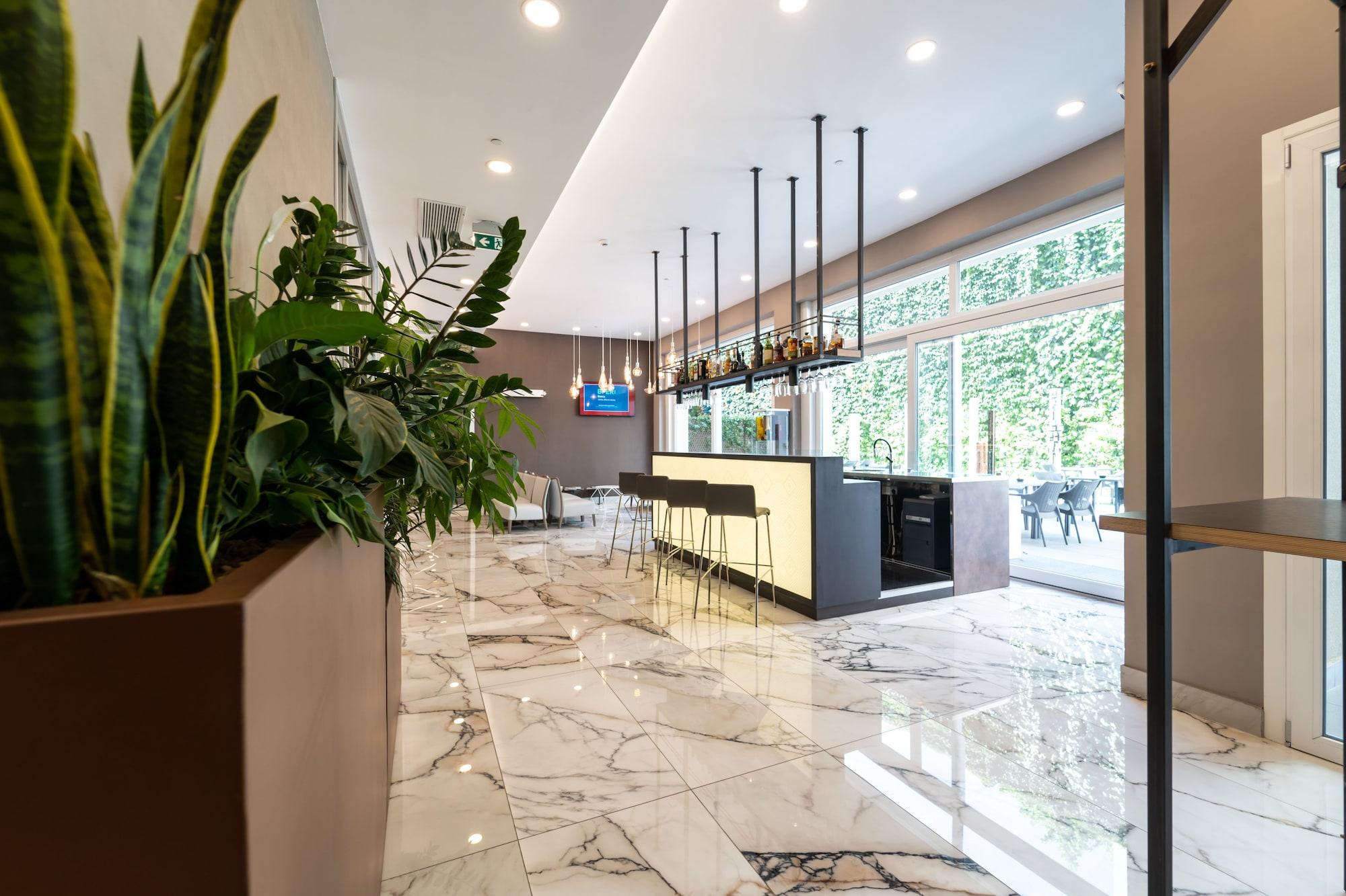 Hotel Milano Castello - photo