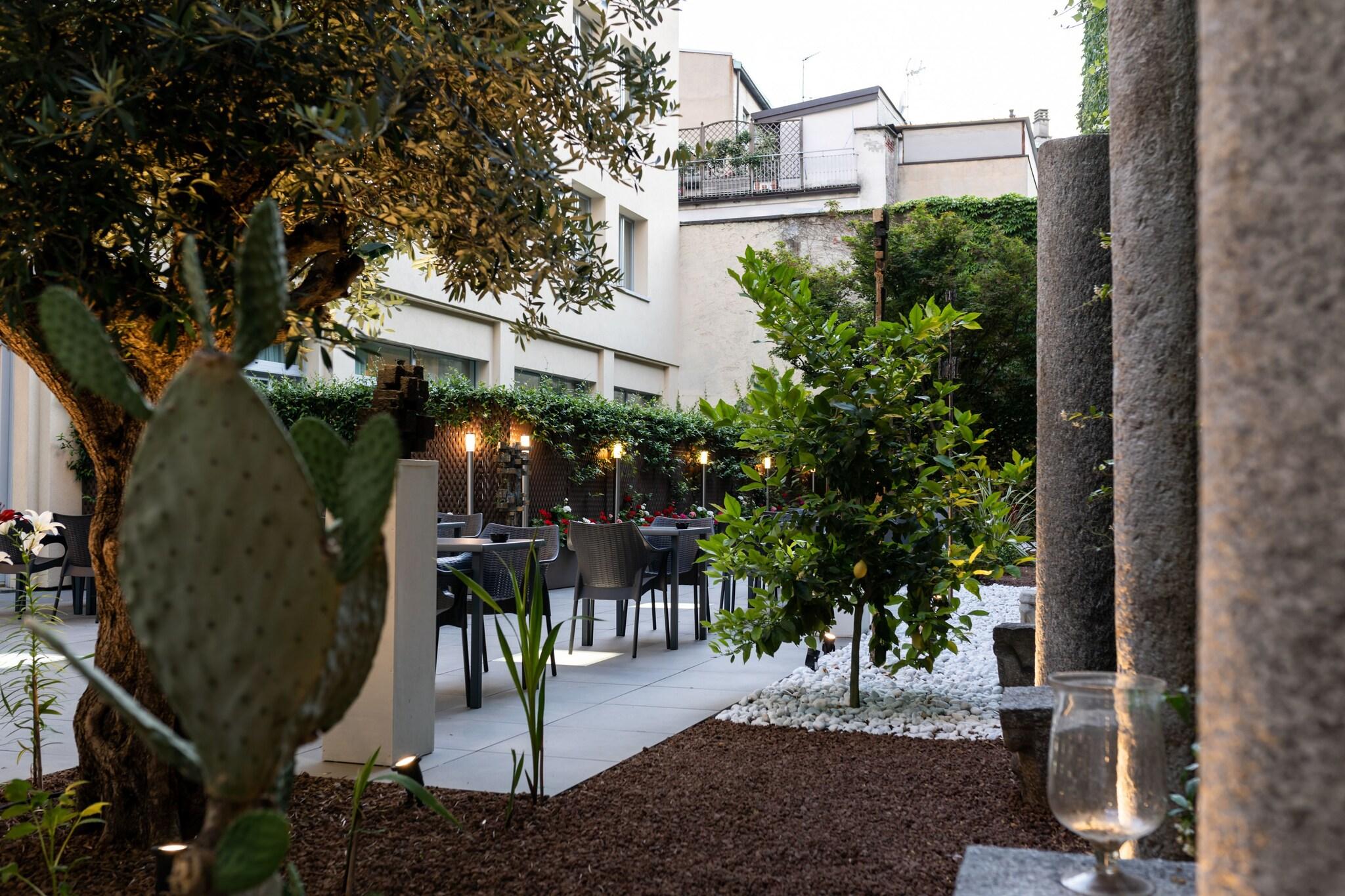 Hotel Milano Castello - photo