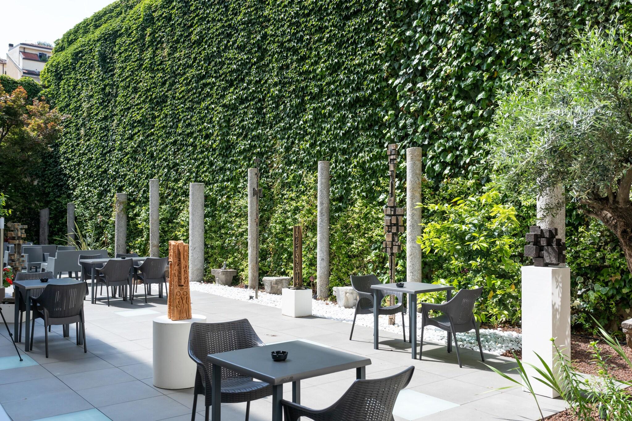 Hotel Milano Castello - photo