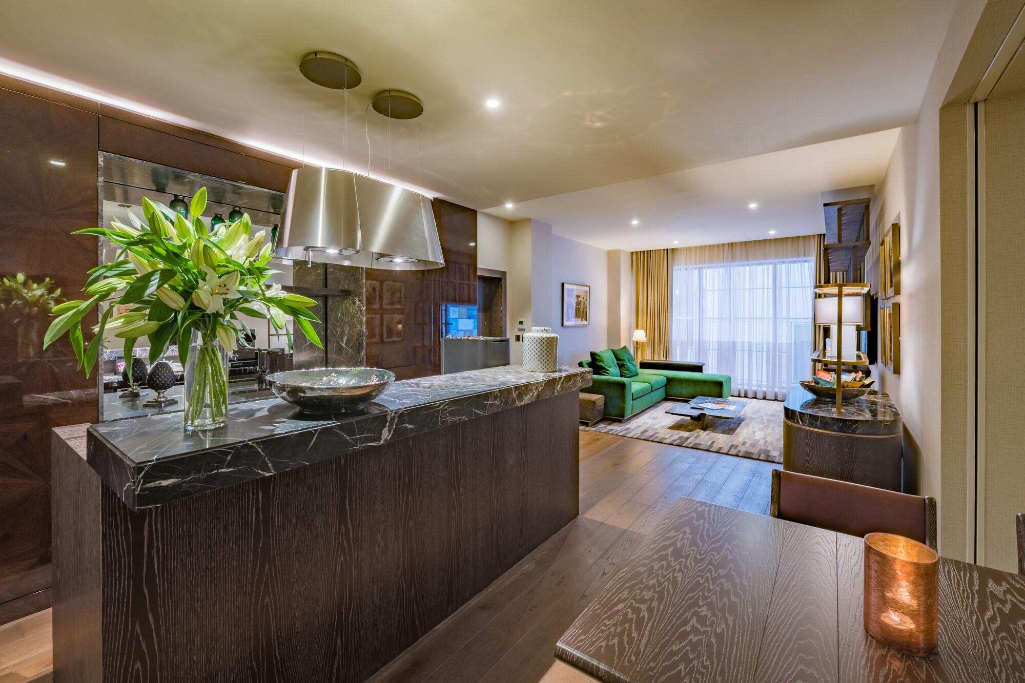 Stock Exchange Hotel, Manchester, Autograph Collection by null