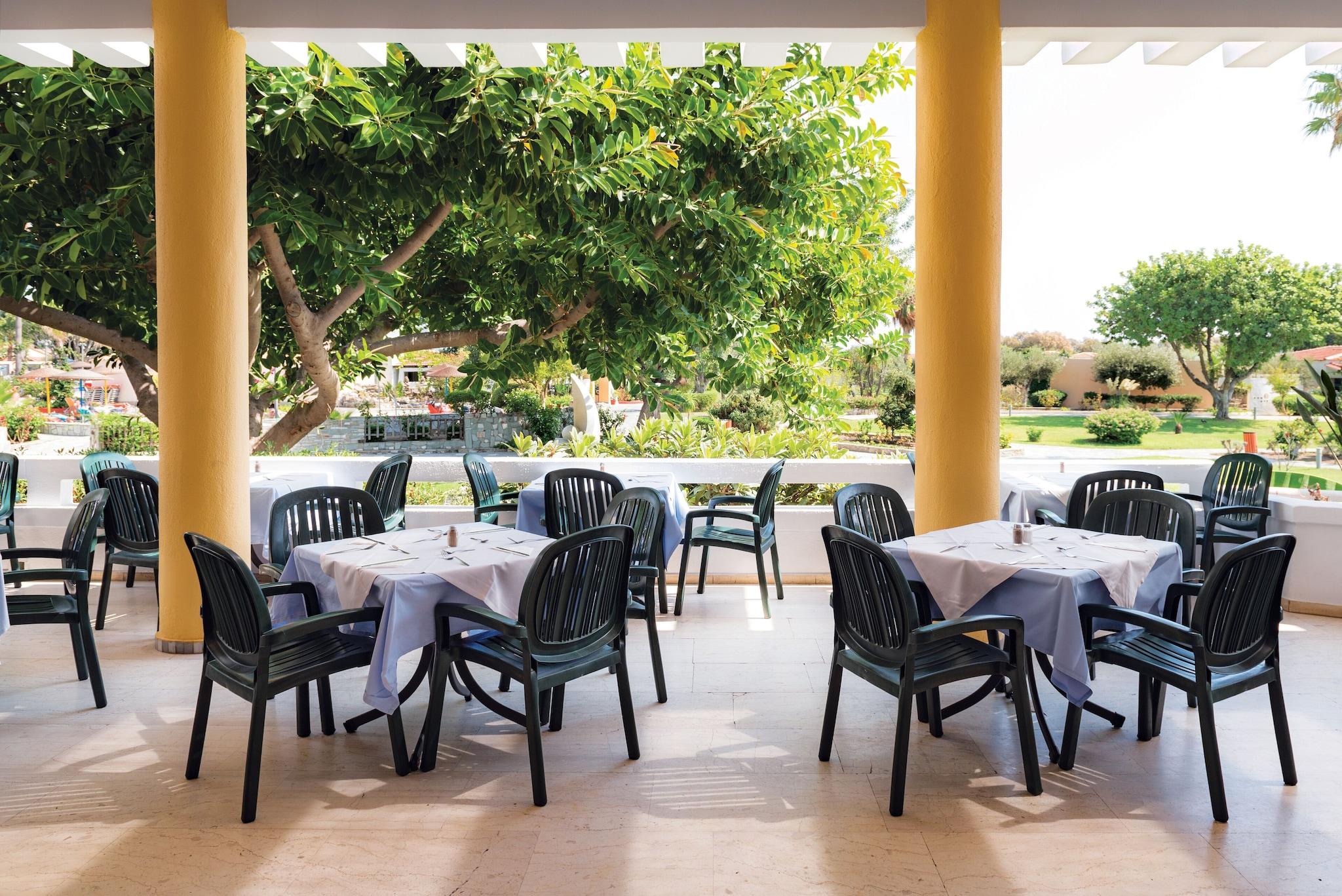 Atlantis Hotel by null