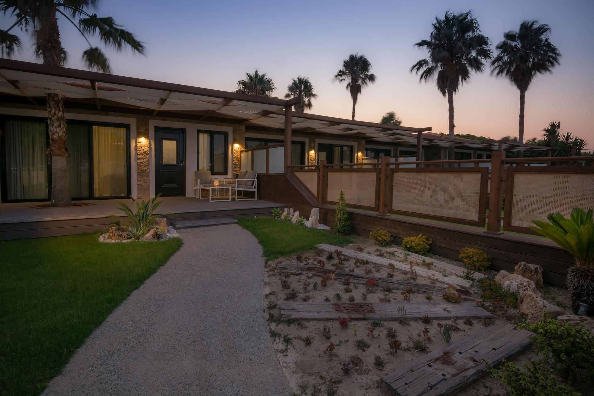 Atlantis Hotel by null