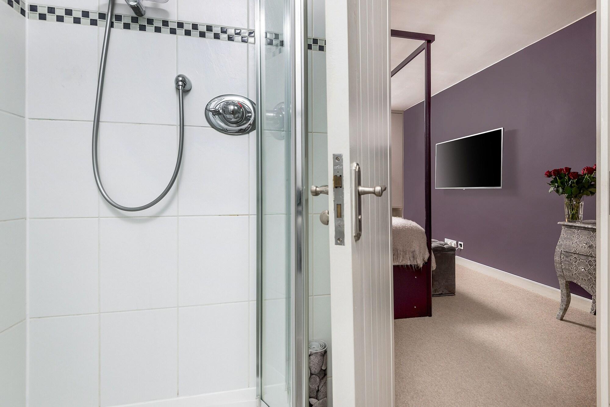 The Fox at Hurley by null