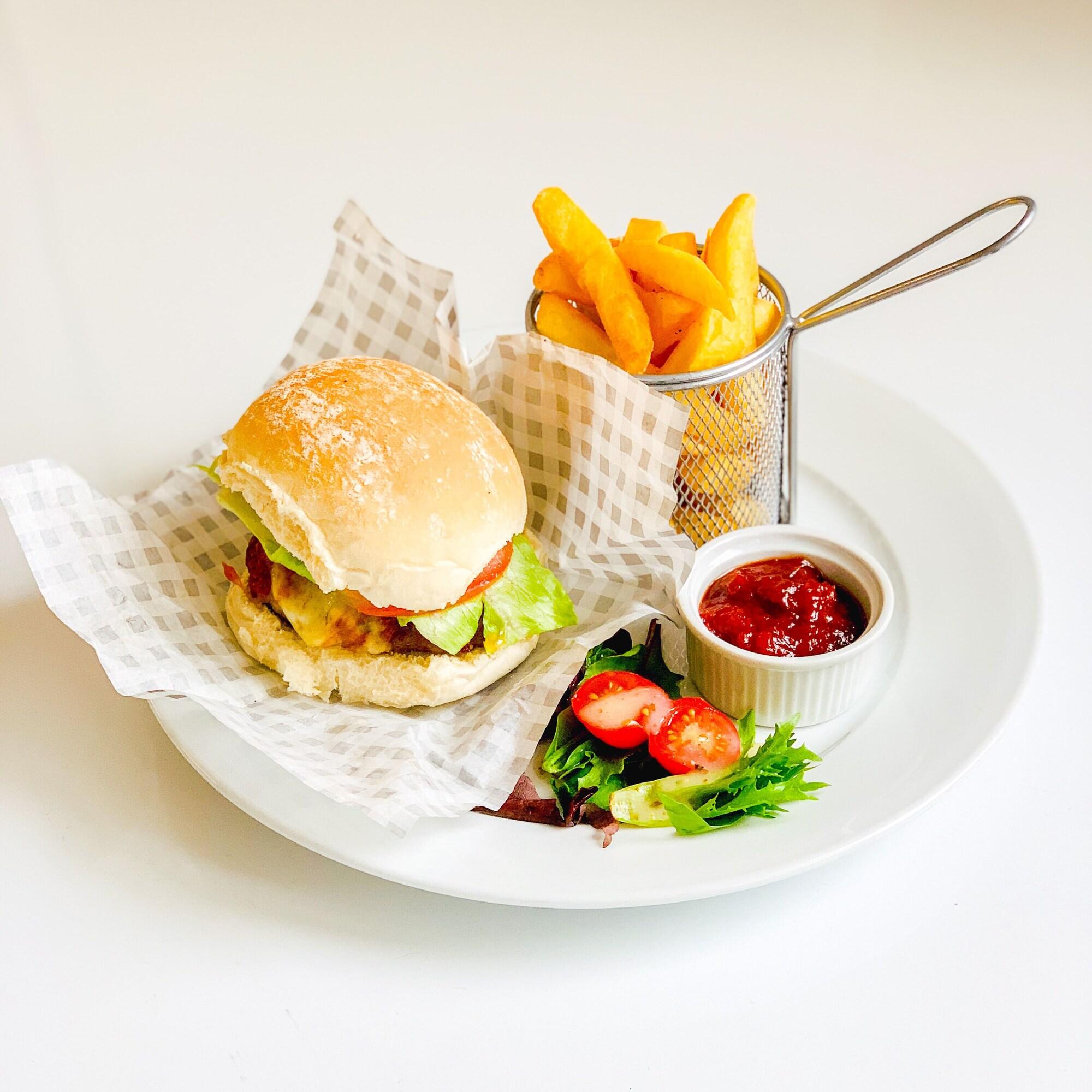 Cain Valley Hotel by null