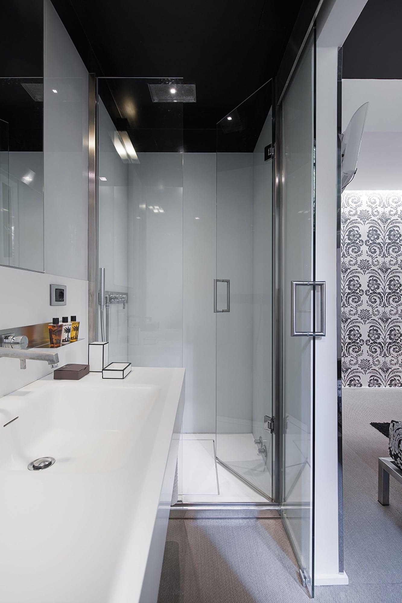 Charming House Iqs