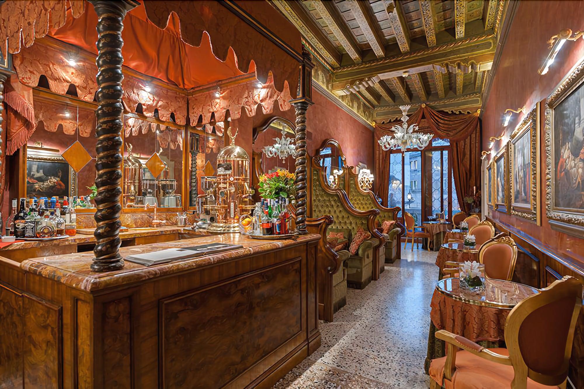 Al Ponte Antico by null