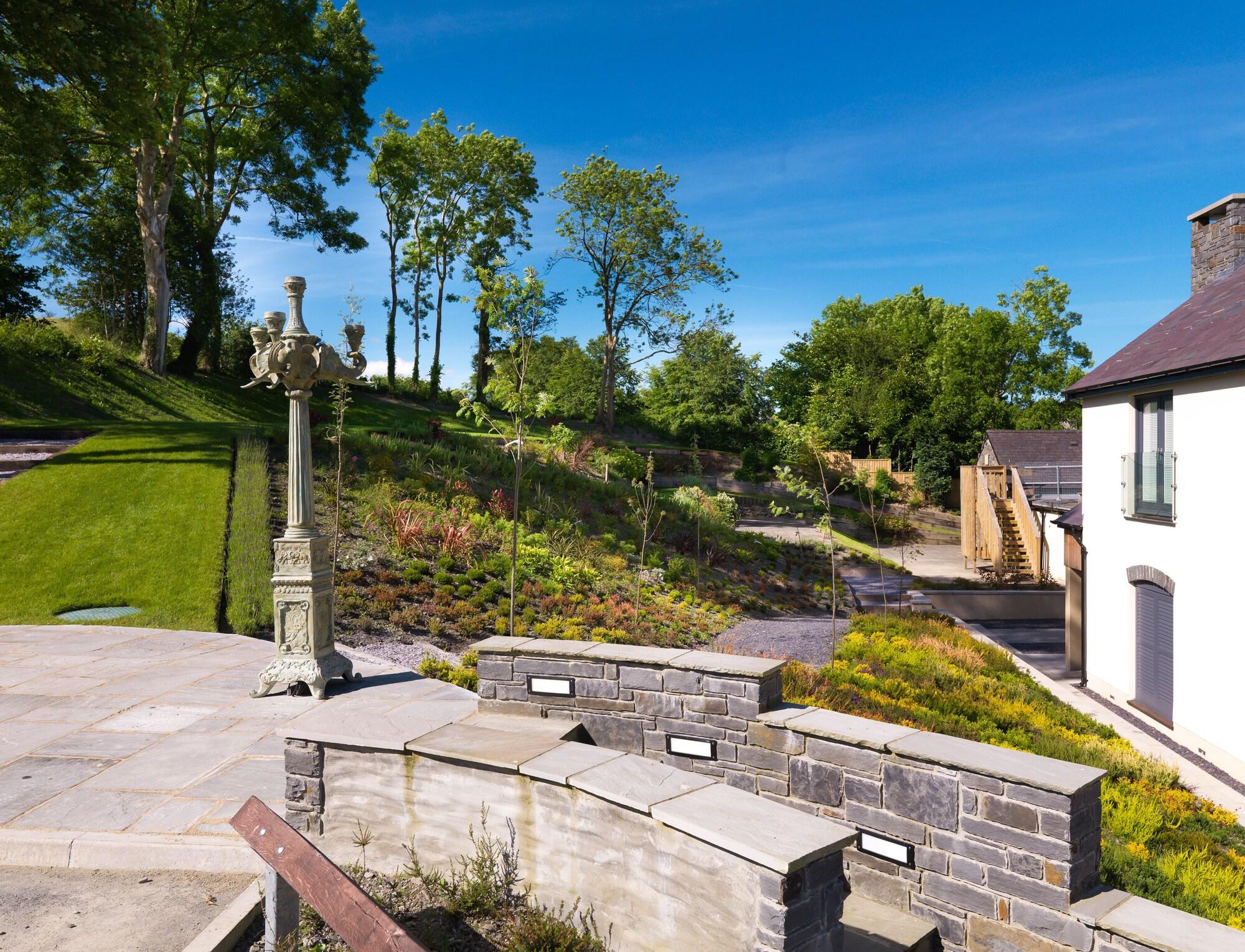 Y Talbot Tregaron by null