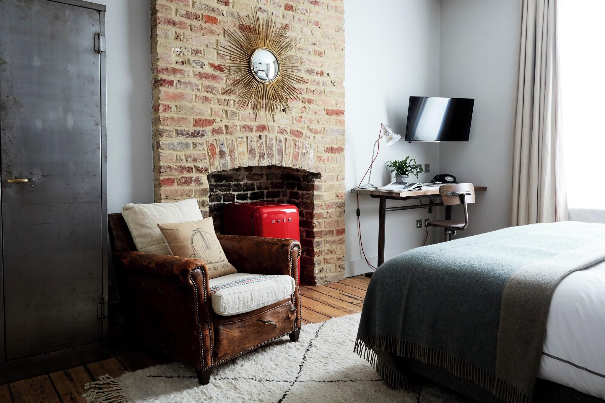 Artist Residence London