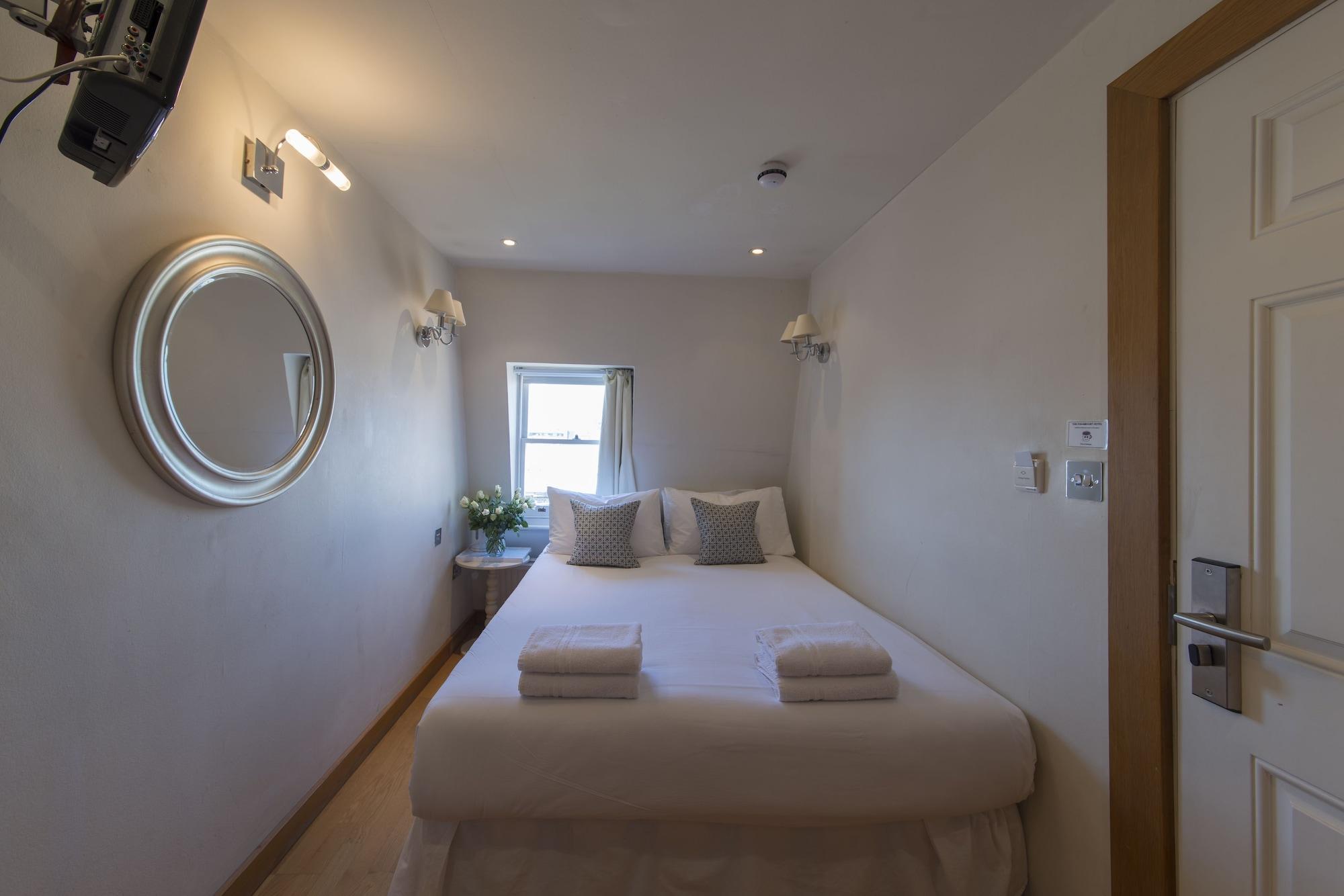 Paramount Hotel