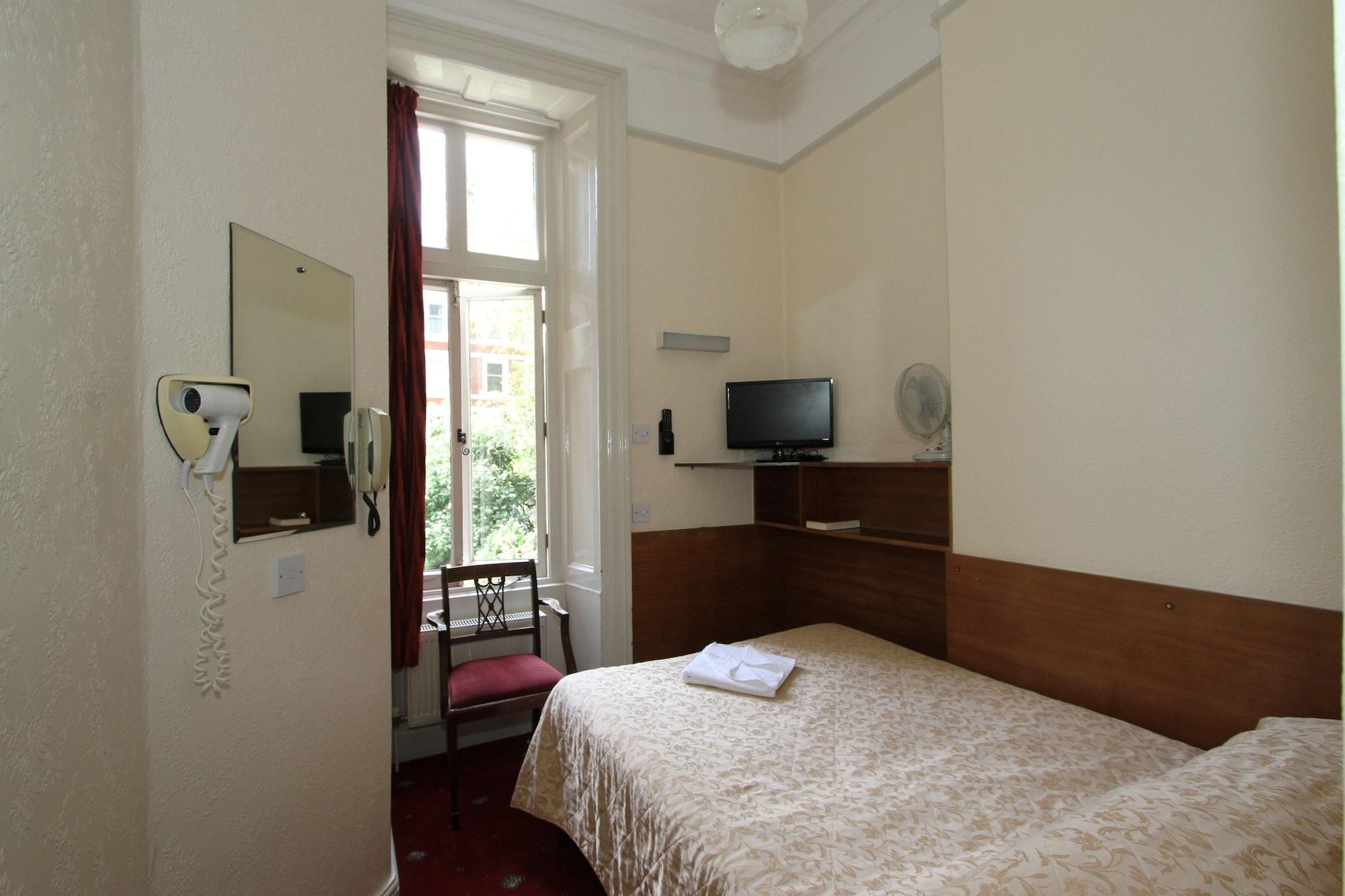 Ridgemount Hotel by null