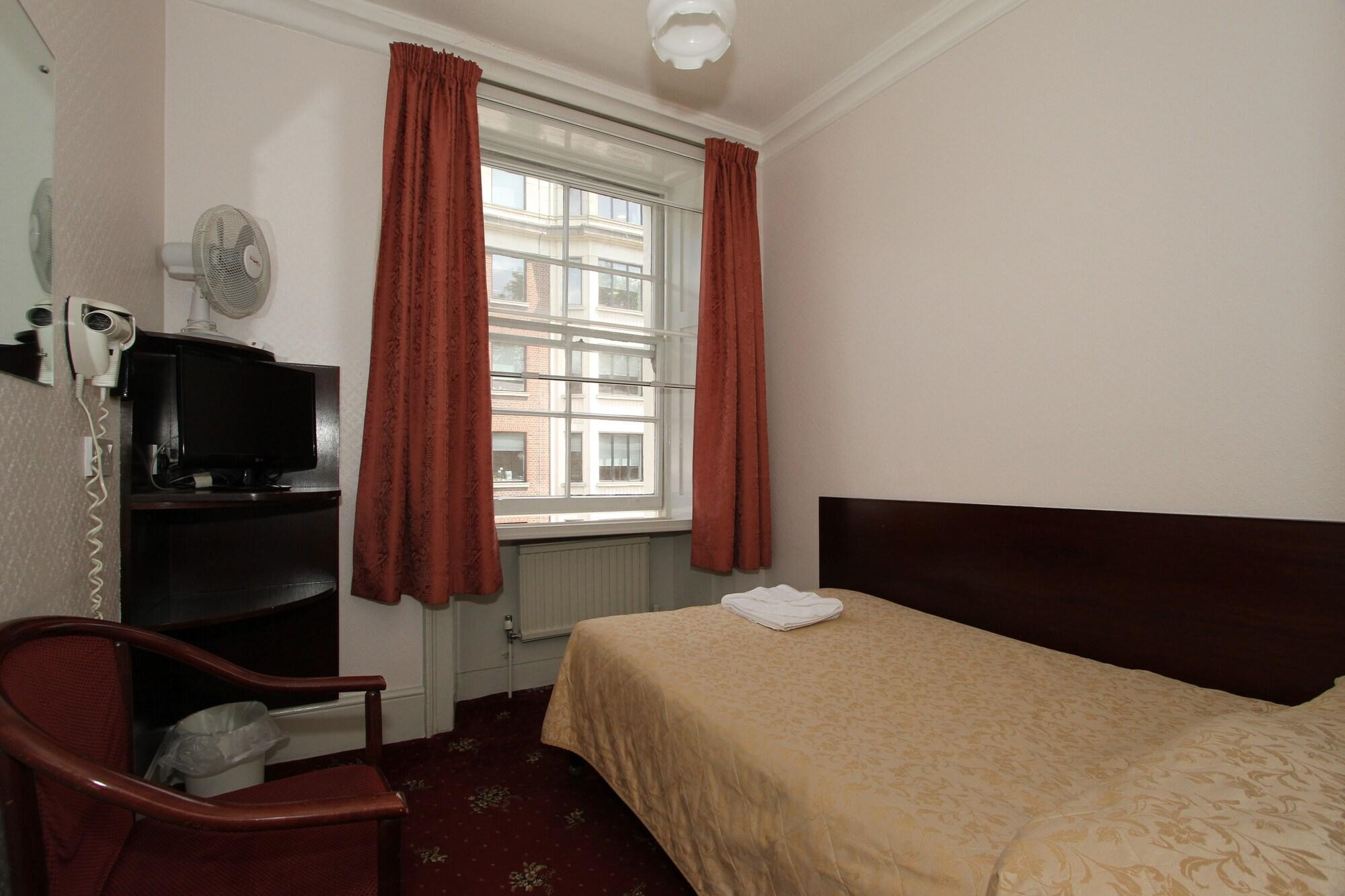 Ridgemount Hotel by null