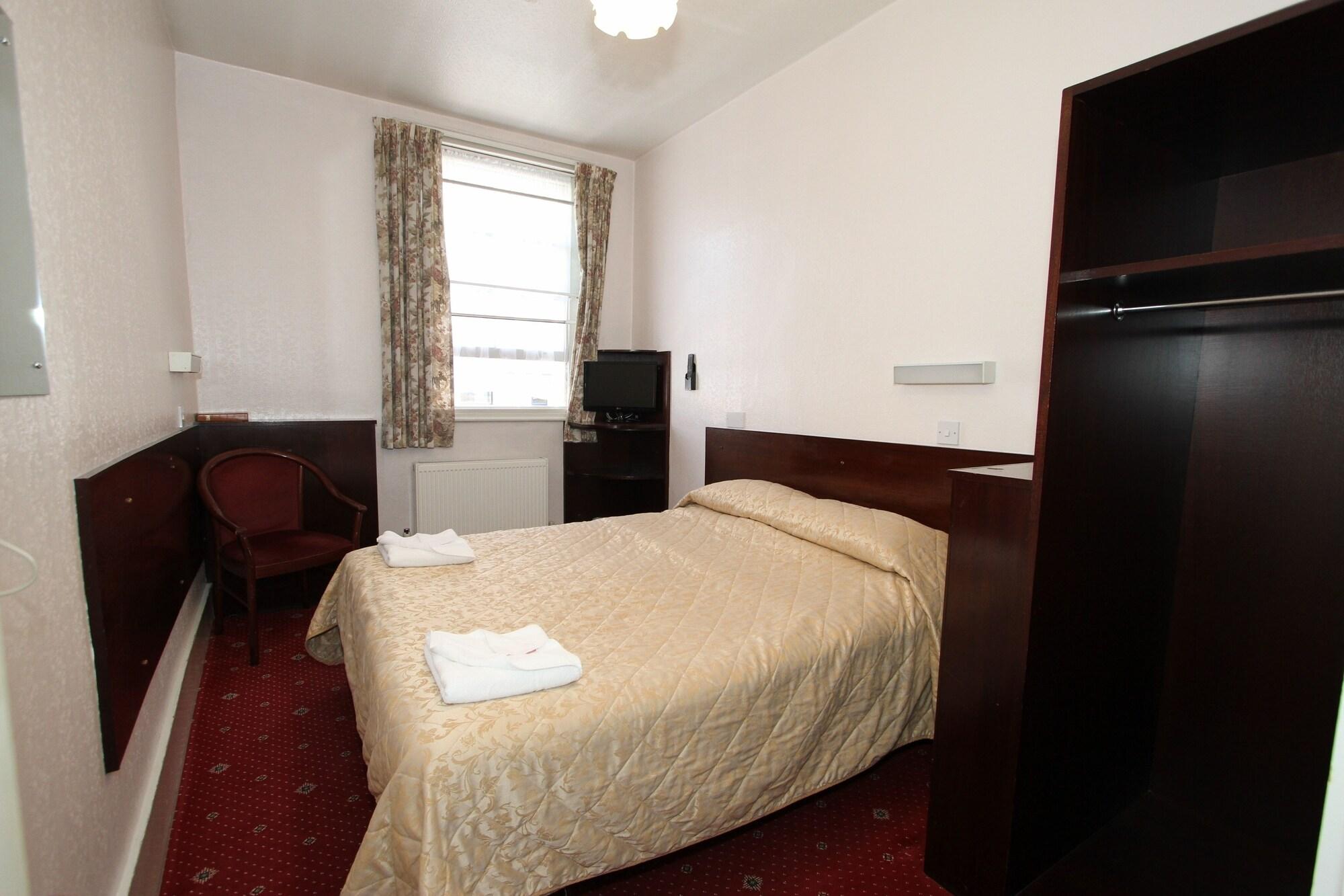 Ridgemount Hotel by null