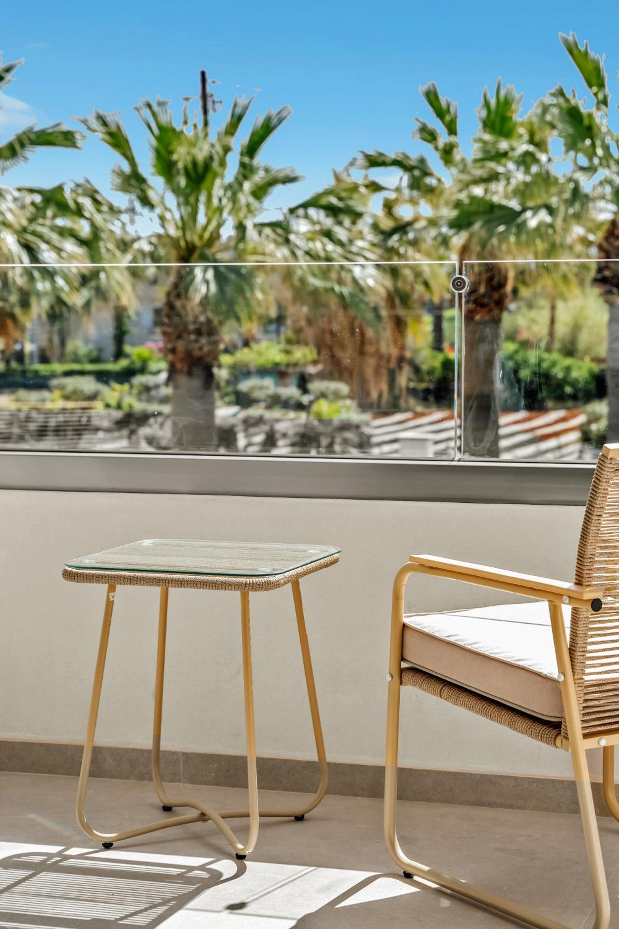 Ammos Boutique Apartments & Suites