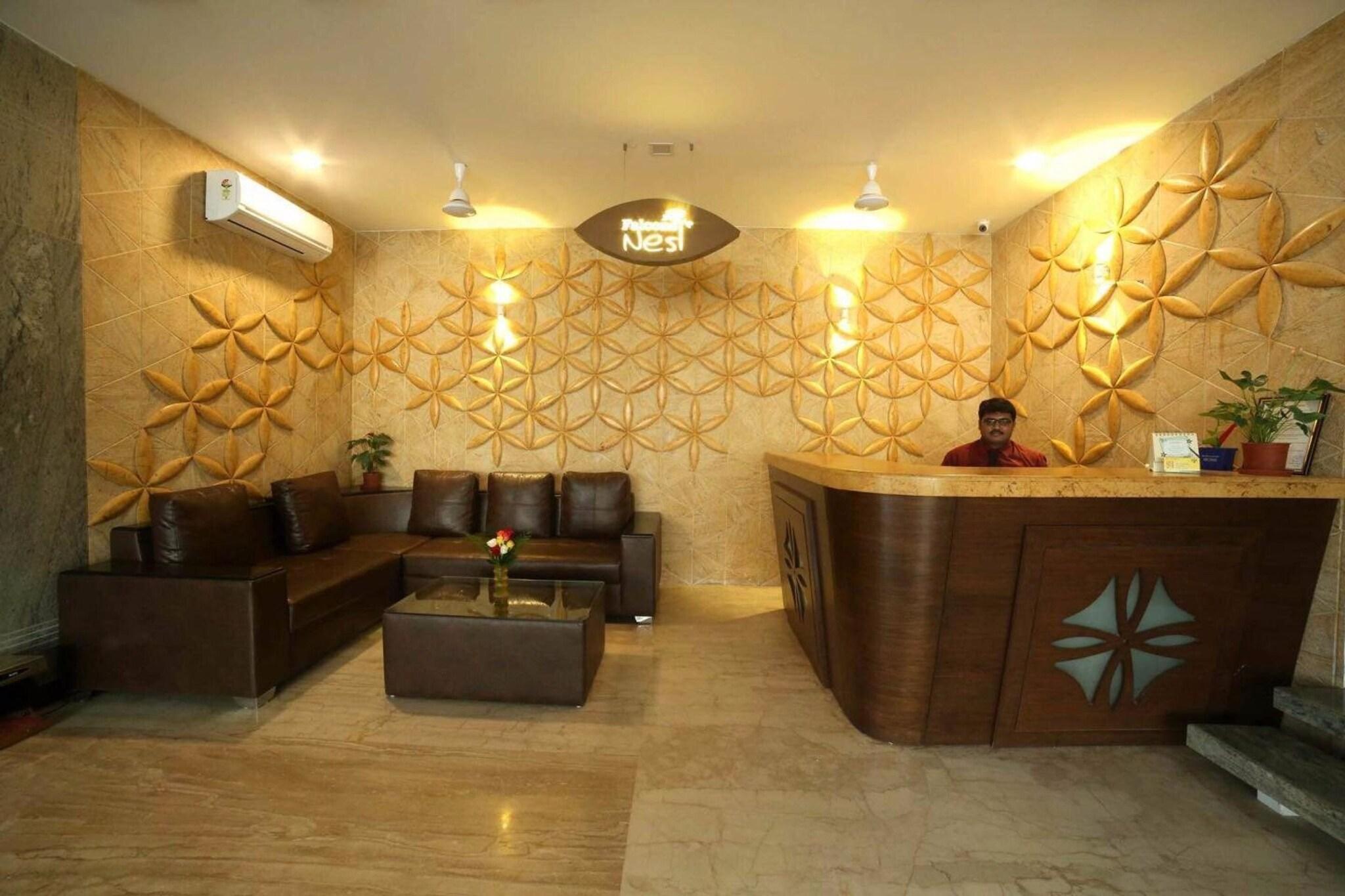 La Riviera Suites