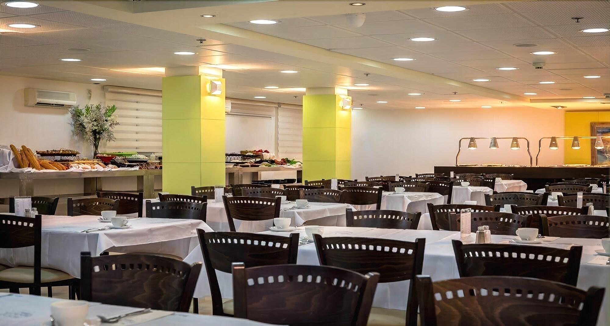 Acco Beach Hotel