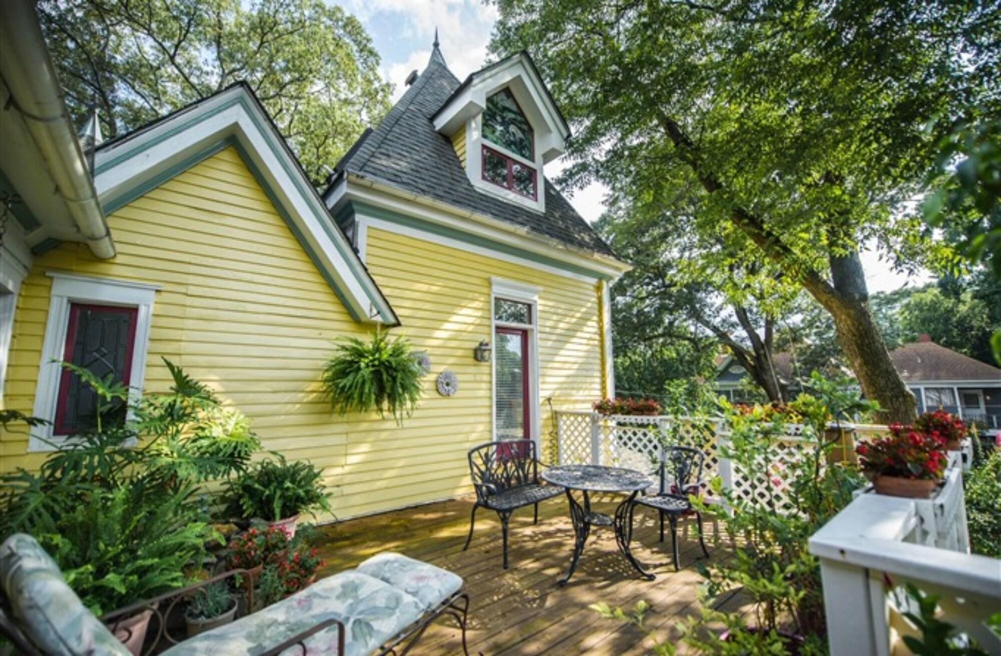 Sugar Magnolia Bed & Breakfast by null