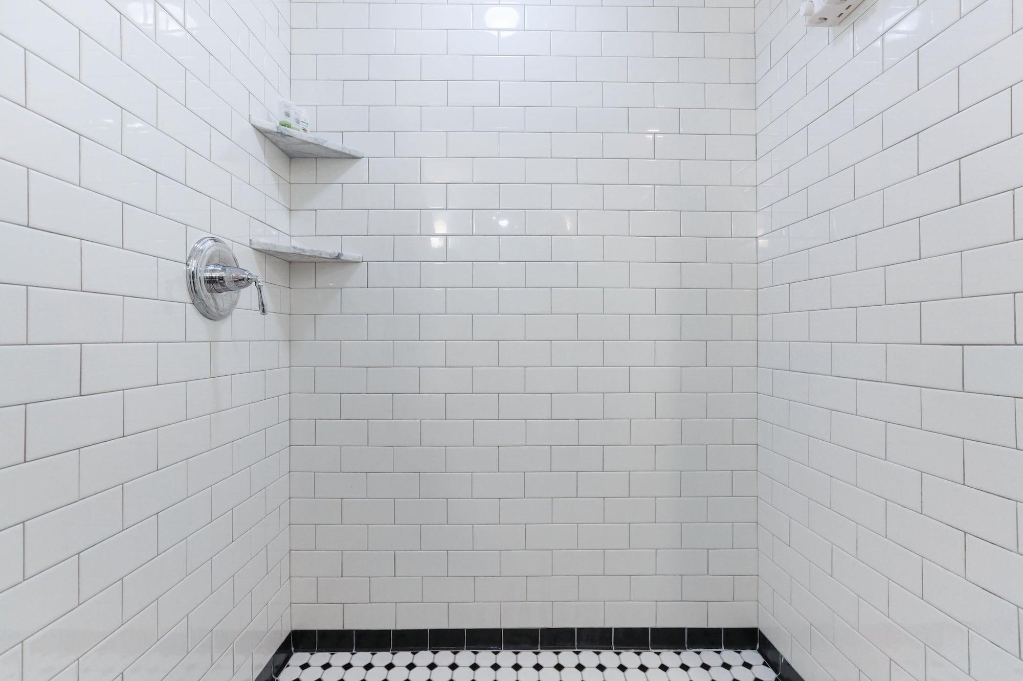 B & W Courtyards Inn by null