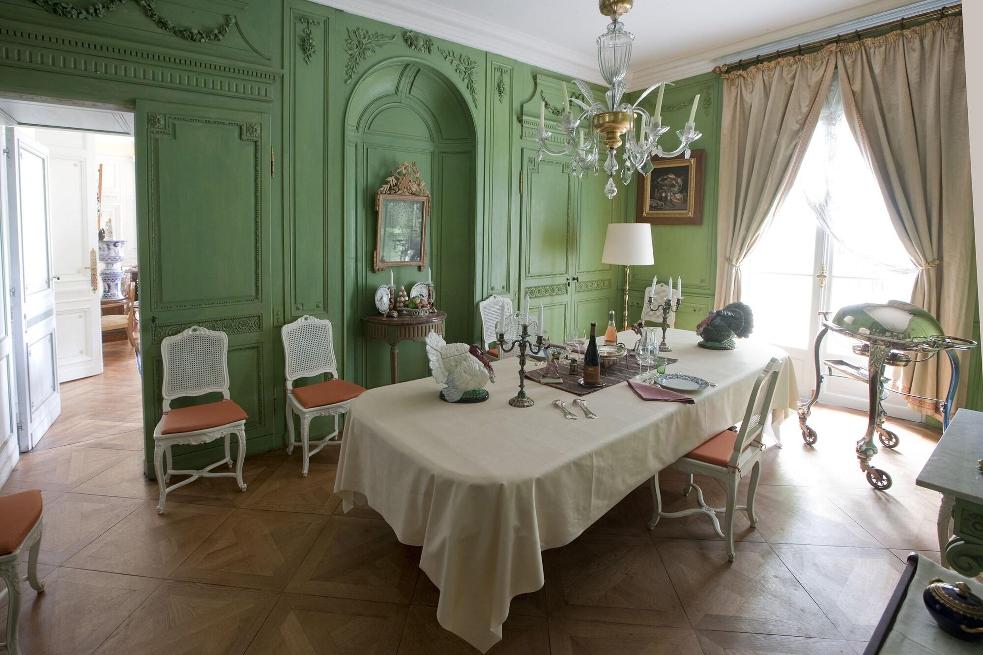 Chateau De Raissac
