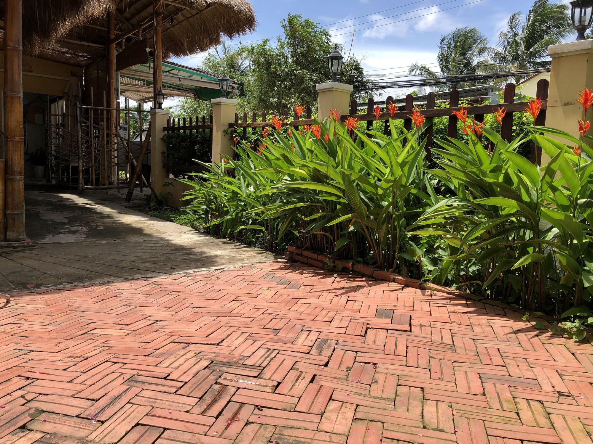 Tropical Garden Homestay - фото